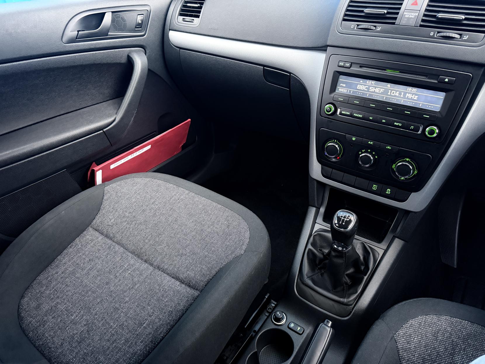 Skoda Yeti 2.0 TDI S Outdoor 5dr Diesel Manual Euro 5 (110 ps)