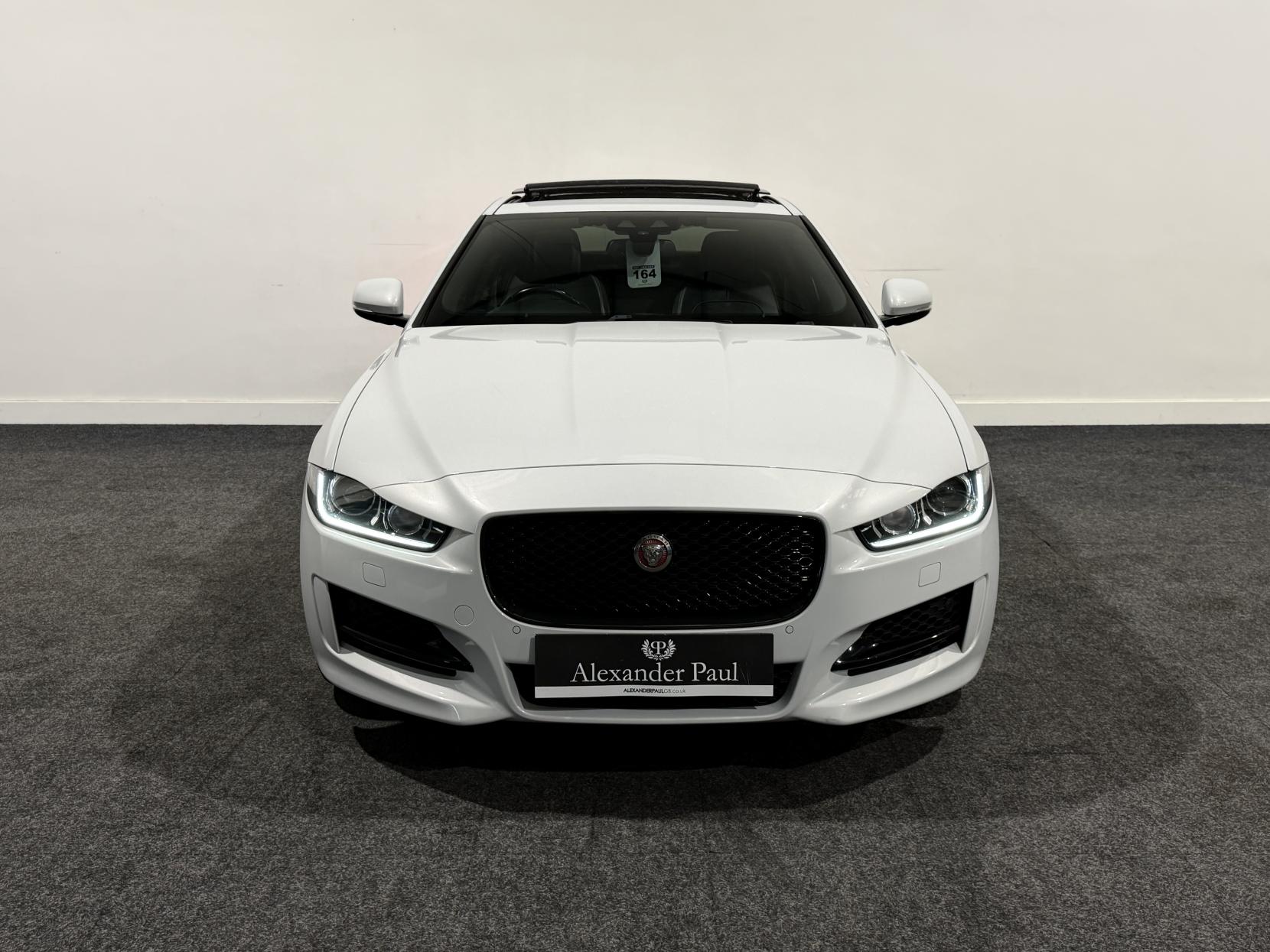 Jaguar XE 2.0d R-Sport Saloon 4dr Diesel Auto AWD Euro 6 (s/s) (180 ps)