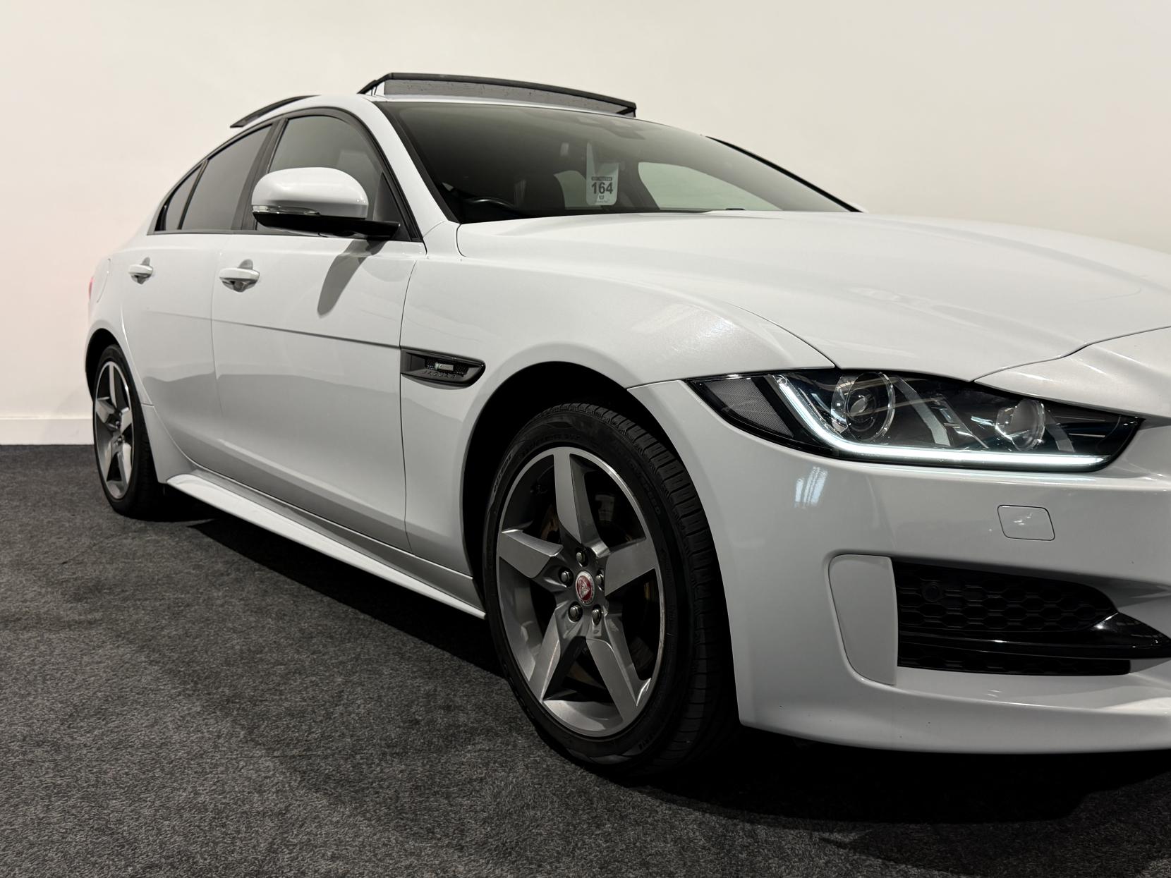 Jaguar XE 2.0d R-Sport Saloon 4dr Diesel Auto AWD Euro 6 (s/s) (180 ps)