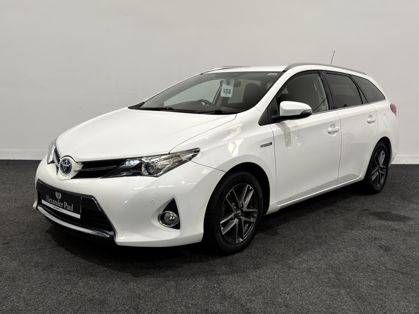 Toyota Auris 1.8 VVT-h Icon+ Touring Sports 5dr Petrol Hybrid CVT Euro 5 (s/s) (136 ps)