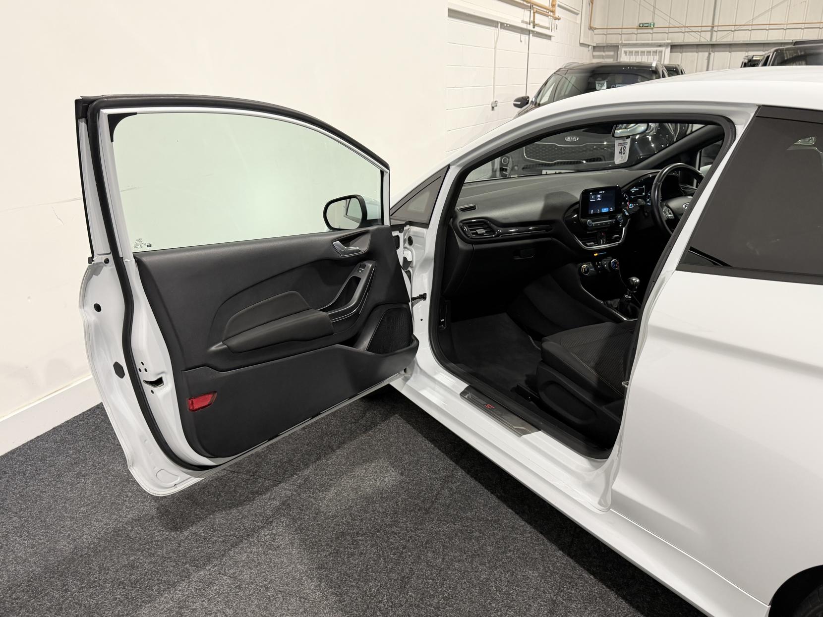 Ford Fiesta 1.0T EcoBoost ST-Line Hatchback 3dr Petrol Manual Euro 6 (s/s) (125 ps)