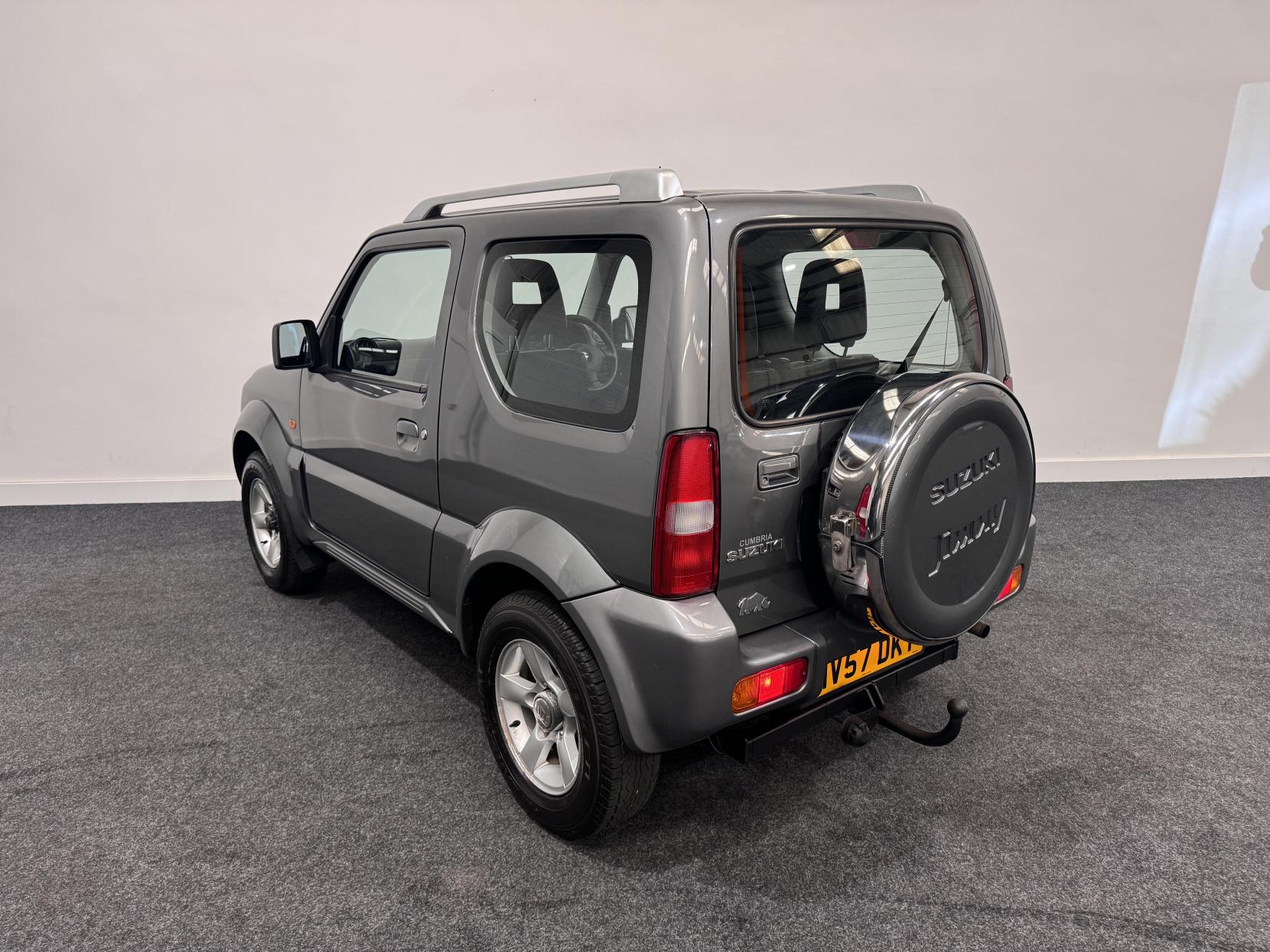 Suzuki Jimny 1.3 JLX+ SUV 3dr Petrol Manual (174 g/km, 83 bhp)