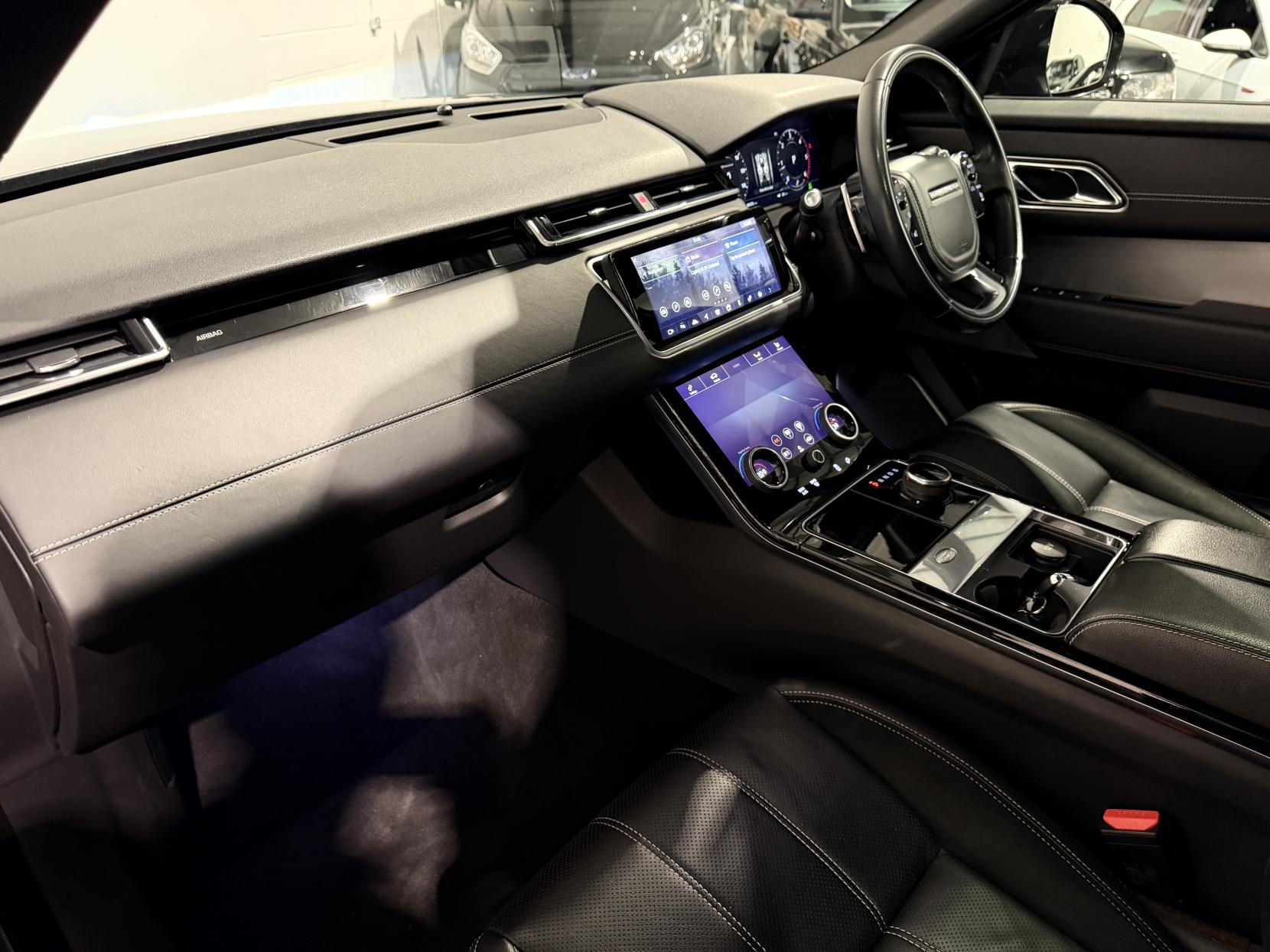 Land Rover Range Rover Velar 2.0 D180 R-Dynamic SE SUV 5dr Diesel Auto 4WD Euro 6 (s/s) (180 ps)