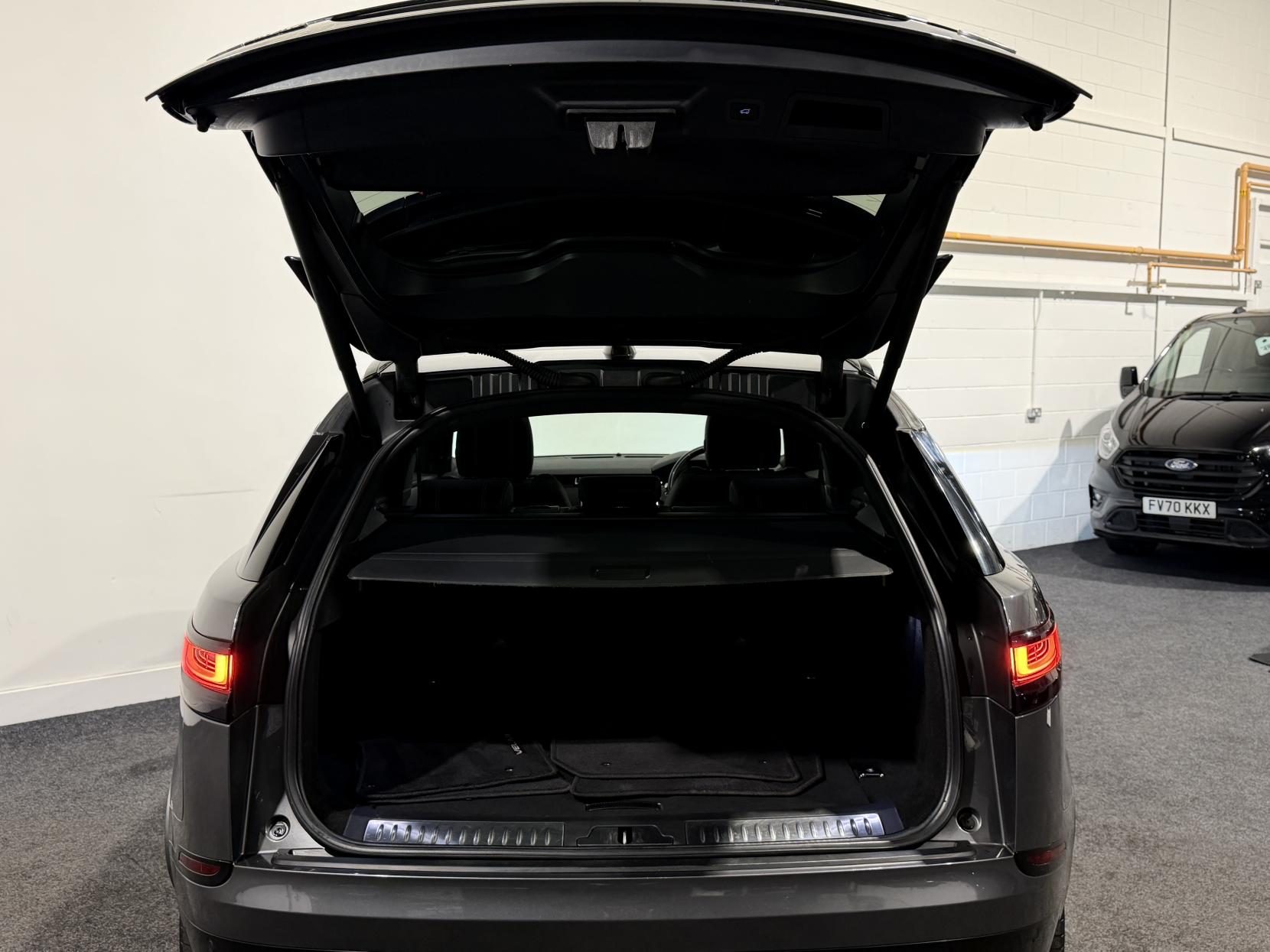 Land Rover Range Rover Velar 2.0 D180 R-Dynamic SE SUV 5dr Diesel Auto 4WD Euro 6 (s/s) (180 ps)