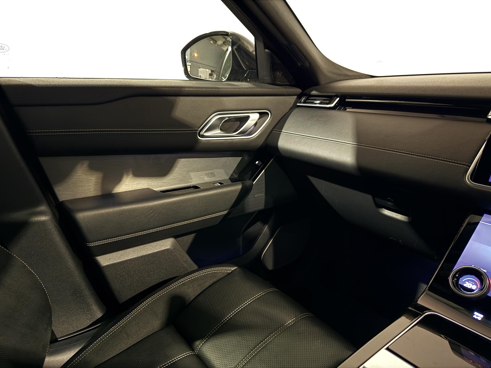 Land Rover Range Rover Velar 2.0 D180 R-Dynamic SE SUV 5dr Diesel Auto 4WD Euro 6 (s/s) (180 ps)