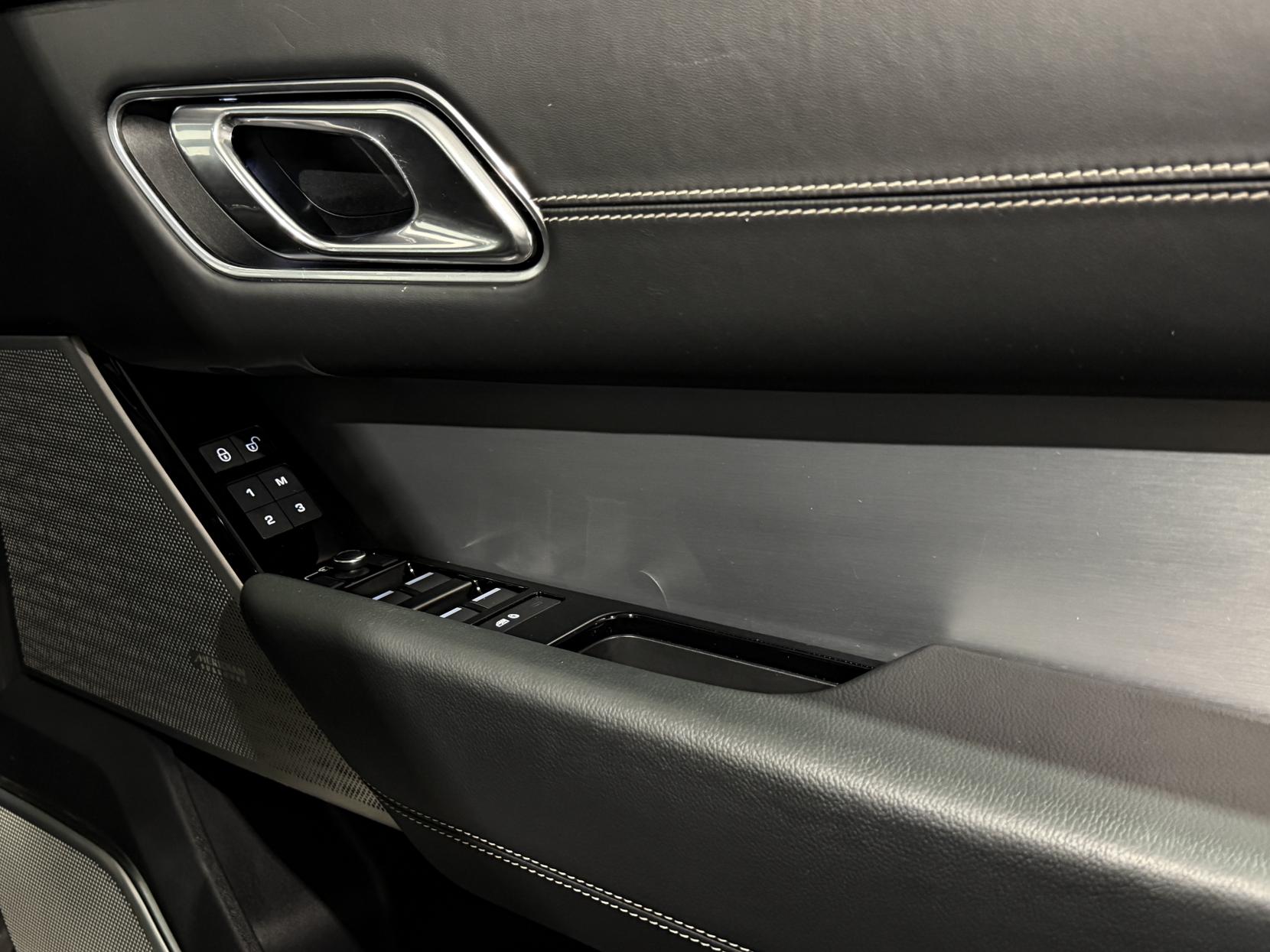 Land Rover Range Rover Velar 2.0 D180 R-Dynamic SE SUV 5dr Diesel Auto 4WD Euro 6 (s/s) (180 ps)