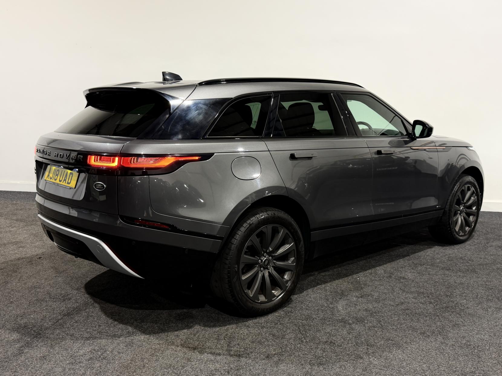 Land Rover Range Rover Velar 2.0 D180 R-Dynamic SE SUV 5dr Diesel Auto 4WD Euro 6 (s/s) (180 ps)