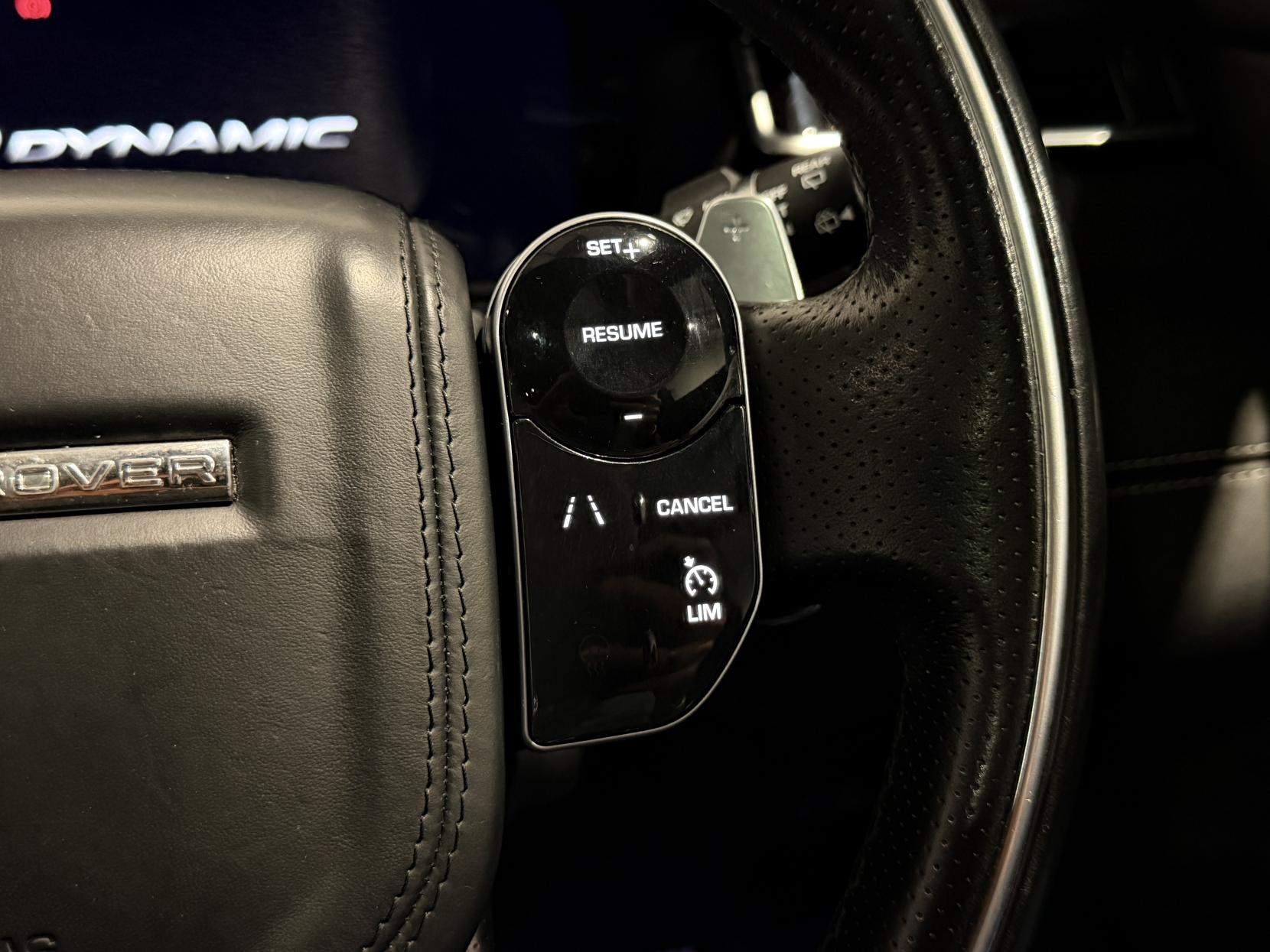 Land Rover Range Rover Velar 2.0 D180 R-Dynamic SE SUV 5dr Diesel Auto 4WD Euro 6 (s/s) (180 ps)