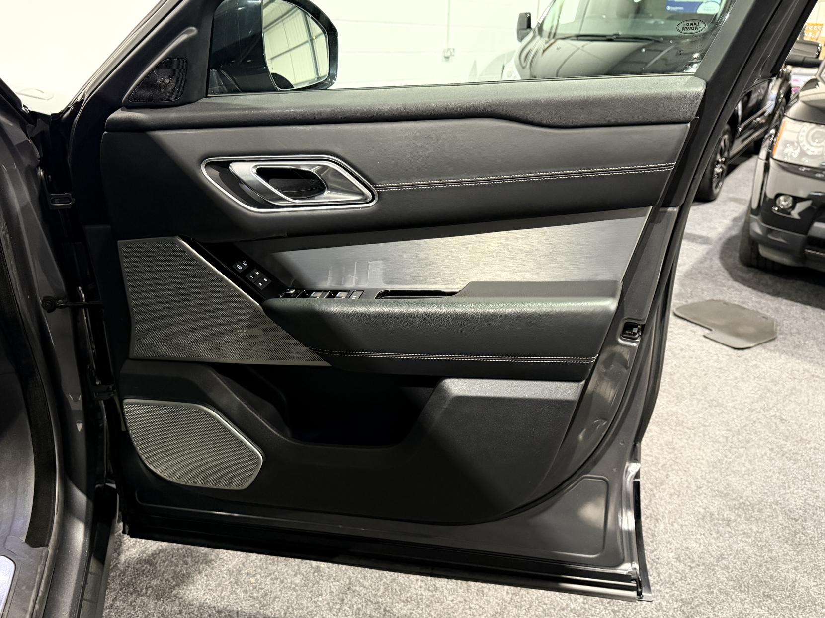 Land Rover Range Rover Velar 2.0 D180 R-Dynamic SE SUV 5dr Diesel Auto 4WD Euro 6 (s/s) (180 ps)