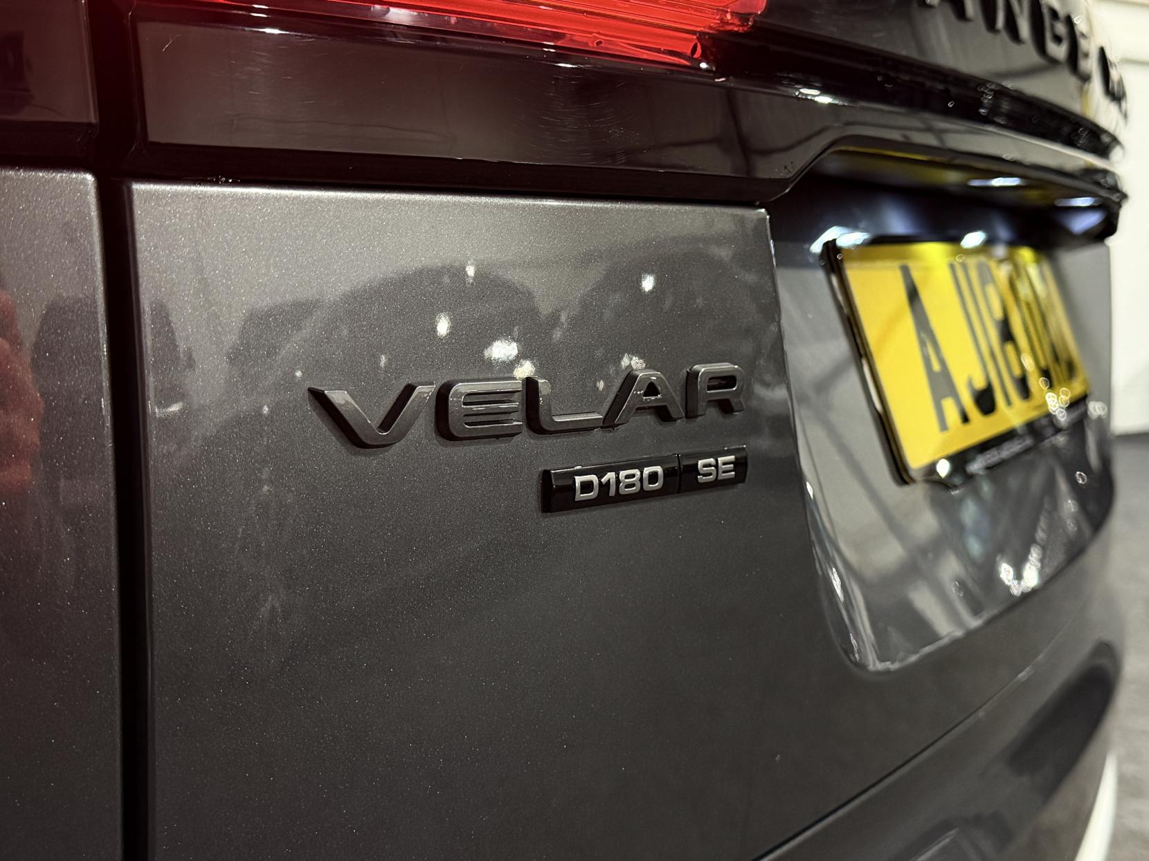 Land Rover Range Rover Velar 2.0 D180 R-Dynamic SE SUV 5dr Diesel Auto 4WD Euro 6 (s/s) (180 ps)