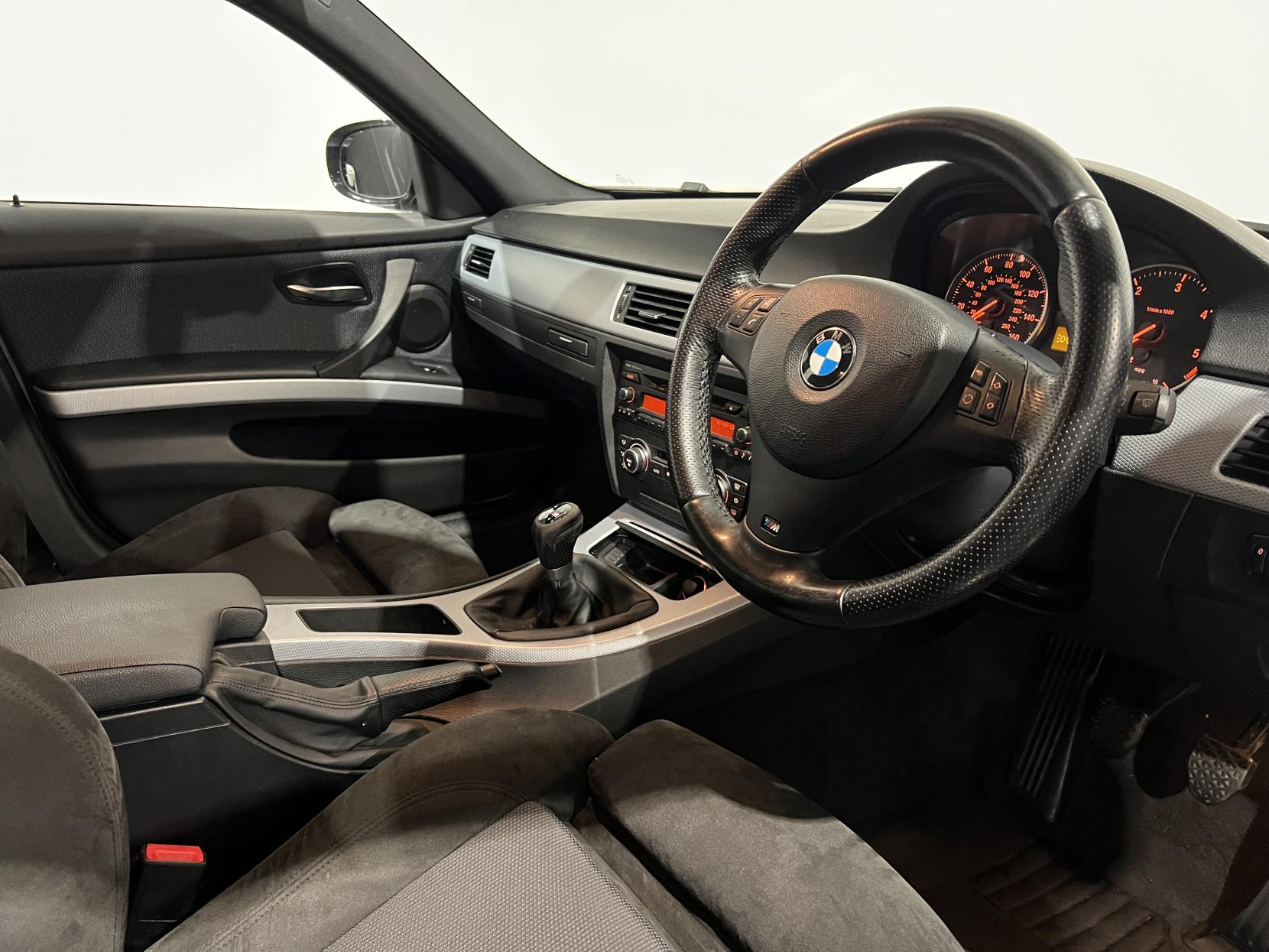 BMW 3 Series 2.0 320d M Sport Touring 5dr Diesel Manual Euro 5 (177 ps)