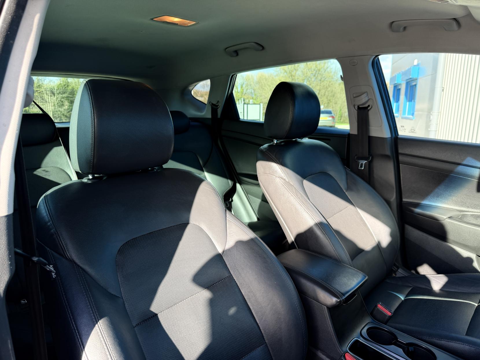 Hyundai TUCSON 1.6 GDi Premium SUV 5dr Petrol Manual Euro 6 (s/s) (132 ps)