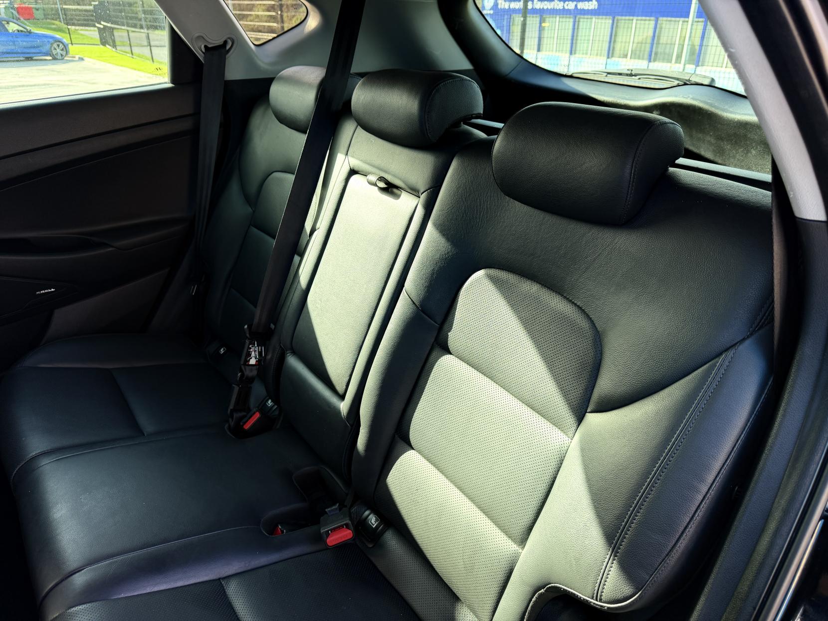 Hyundai TUCSON 1.6 GDi Premium SUV 5dr Petrol Manual Euro 6 (s/s) (132 ps)