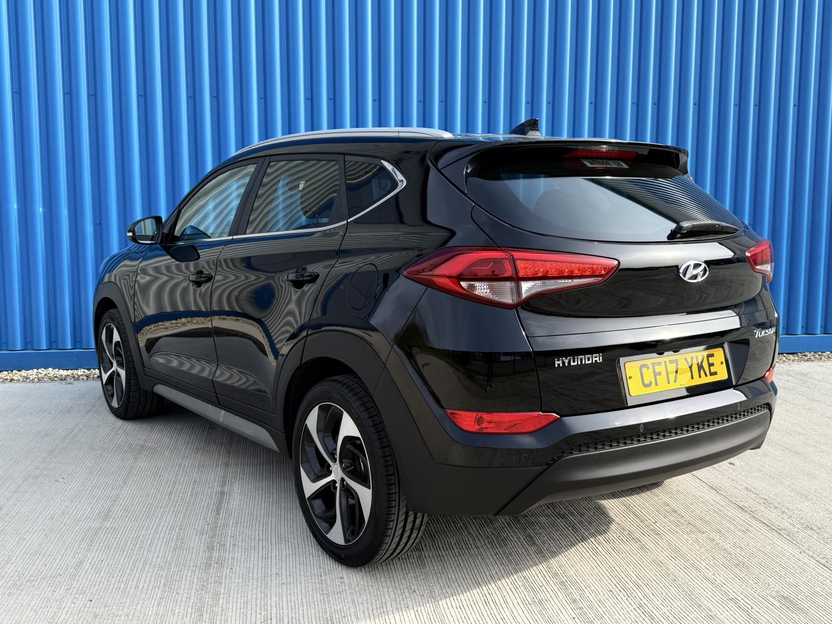 Hyundai TUCSON 1.7 CRDi Blue Drive Premium SUV 5dr Diesel DCT Euro 6 (s/s) (141 ps)