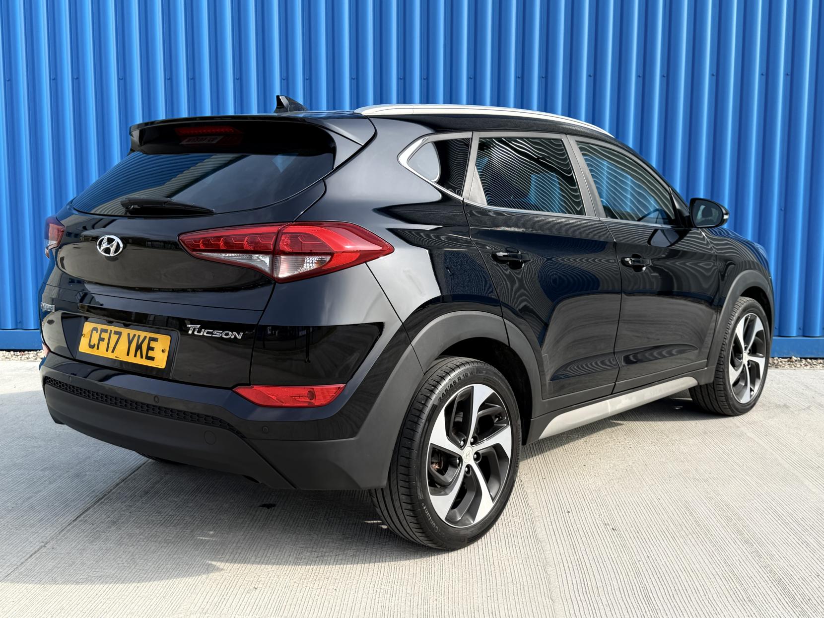 Hyundai TUCSON 1.7 CRDi Blue Drive Premium SUV 5dr Diesel DCT Euro 6 (s/s) (141 ps)