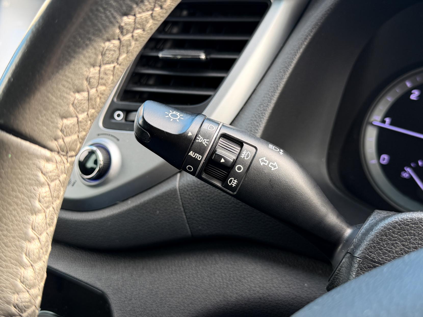 Hyundai TUCSON 1.7 CRDi Blue Drive Premium SUV 5dr Diesel DCT Euro 6 (s/s) (141 ps)