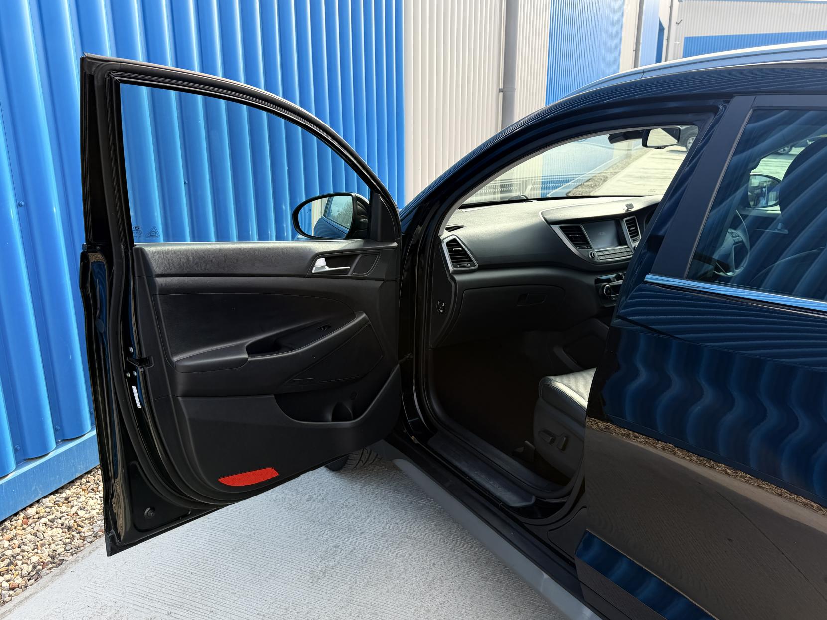 Hyundai TUCSON 1.7 CRDi Blue Drive Premium SUV 5dr Diesel DCT Euro 6 (s/s) (141 ps)