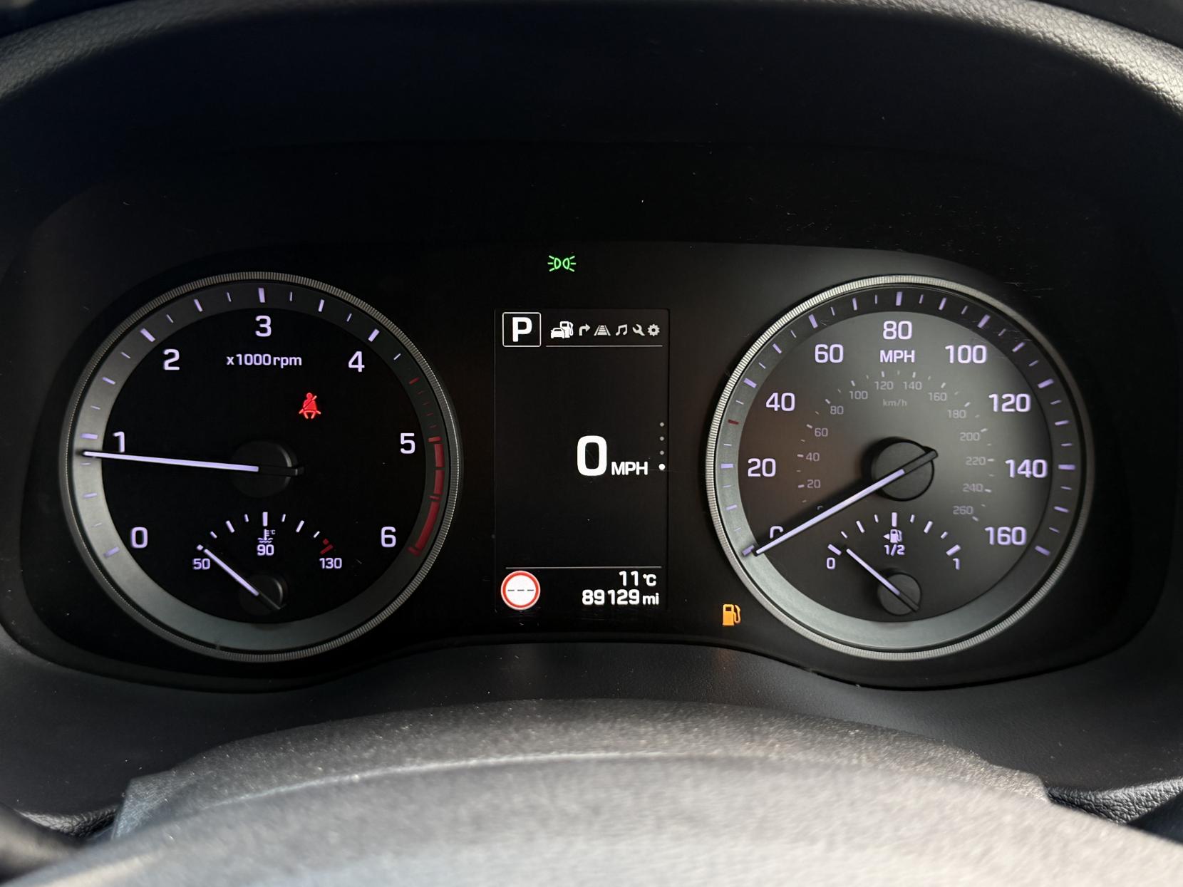 Hyundai TUCSON 1.7 CRDi Blue Drive Premium SUV 5dr Diesel DCT Euro 6 (s/s) (141 ps)