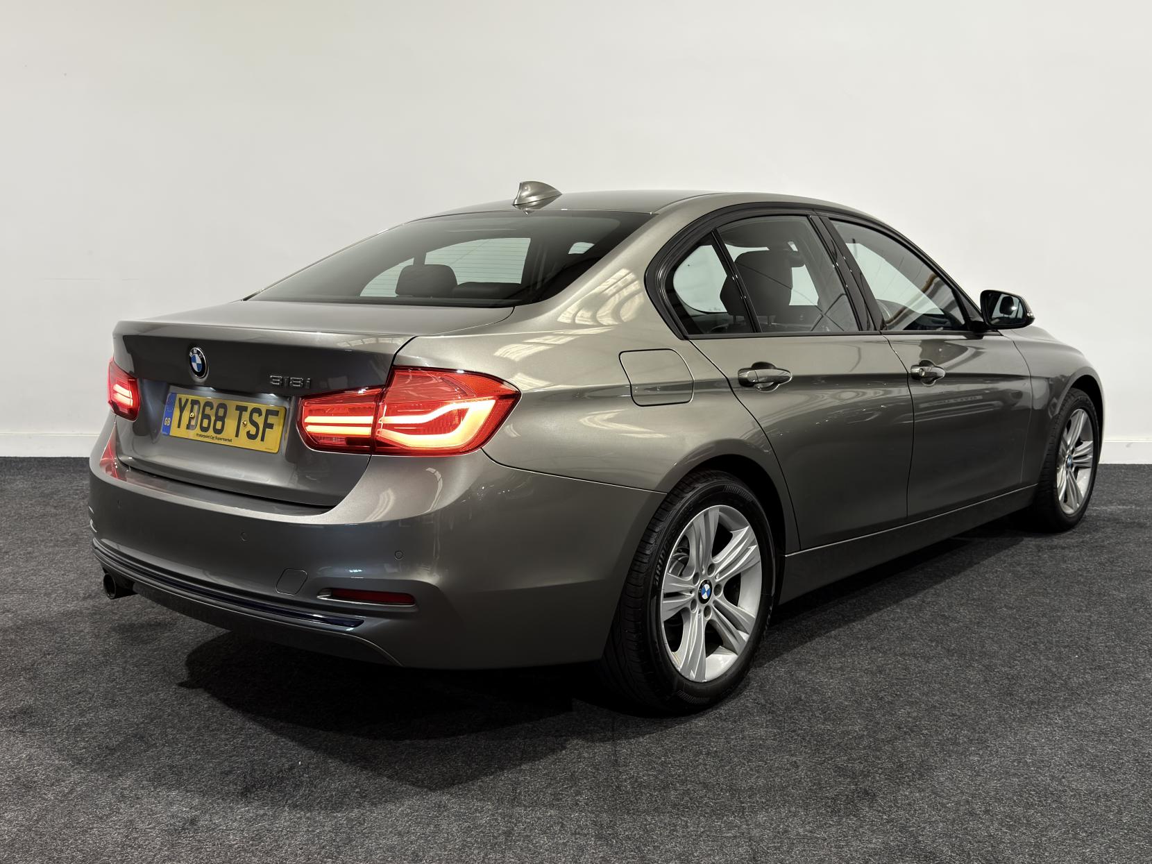 BMW 3 Series 1.5 318i Sport Saloon 4dr Petrol Manual Euro 6 (s/s) (136 ps)