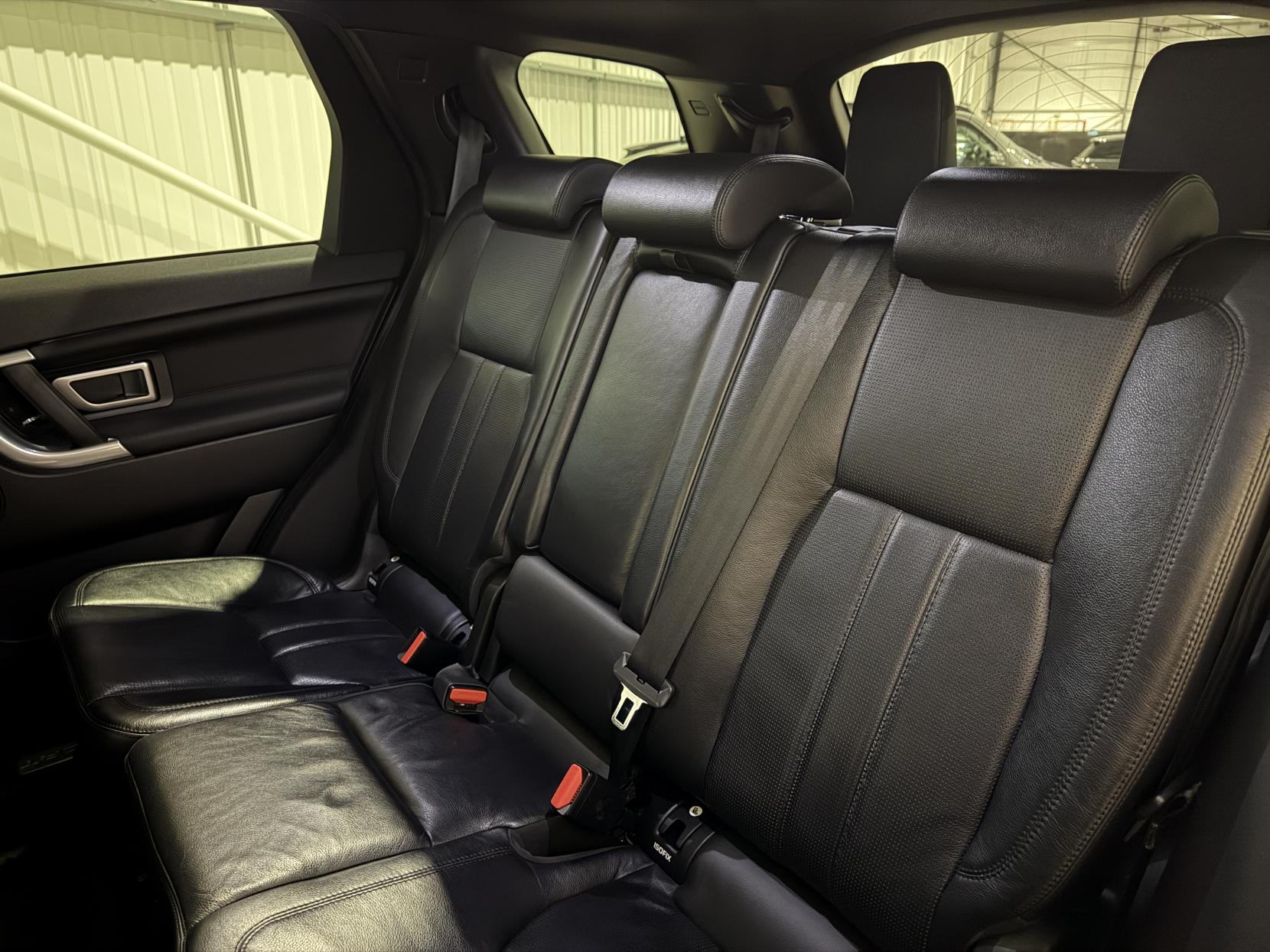 Land Rover Discovery Sport 2.0 TD4 HSE Black SUV 5dr Diesel Auto 4WD Euro 6 (s/s) (180 ps)