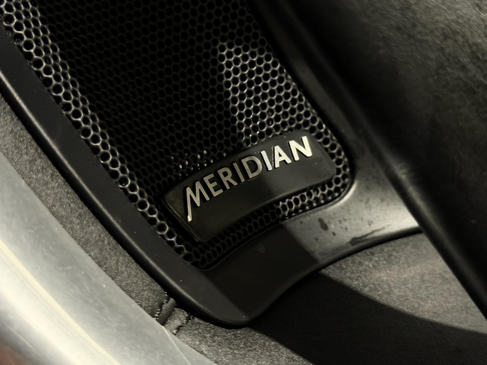 Land Rover Discovery Sport 2.0 TD4 HSE Black SUV 5dr Diesel Auto 4WD Euro 6 (s/s) (180 ps)