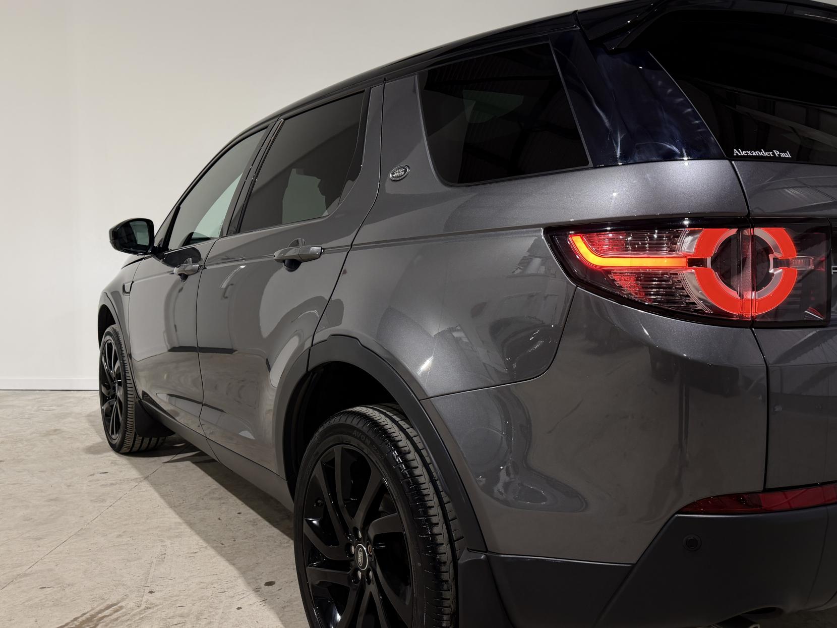 Land Rover Discovery Sport 2.0 TD4 HSE Black SUV 5dr Diesel Auto 4WD Euro 6 (s/s) (180 ps)