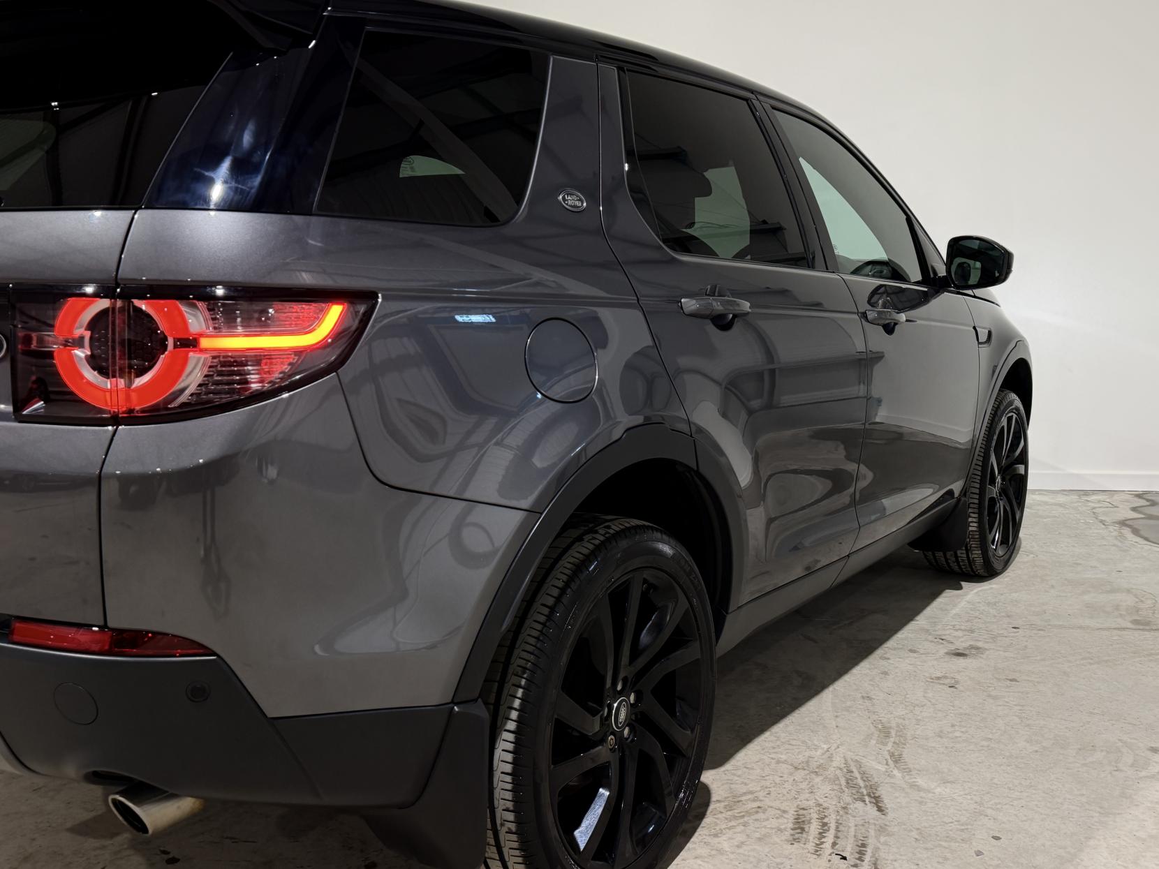 Land Rover Discovery Sport 2.0 TD4 HSE Black SUV 5dr Diesel Auto 4WD Euro 6 (s/s) (180 ps)