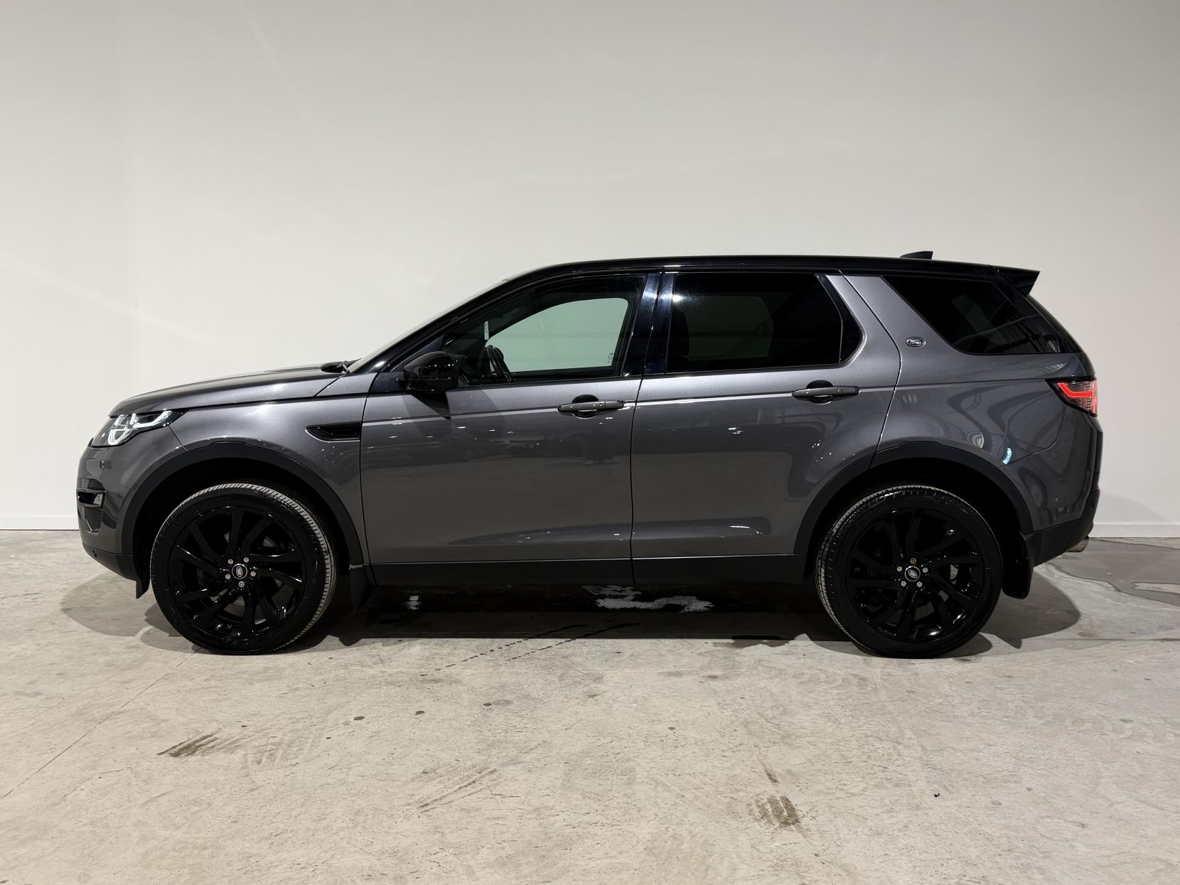 Land Rover Discovery Sport 2.0 TD4 HSE Black SUV 5dr Diesel Auto 4WD Euro 6 (s/s) (180 ps)