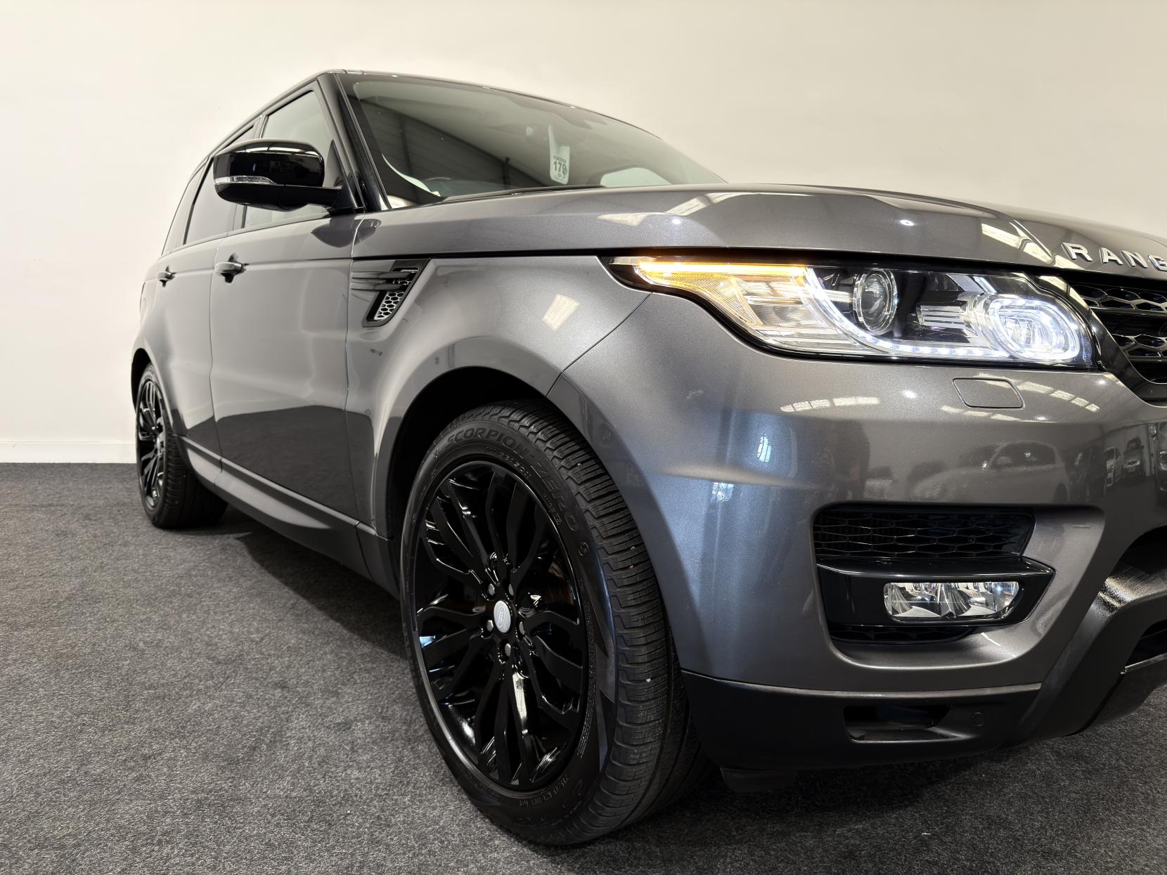 Land Rover Range Rover Sport 3.0 SD V6 HSE Dynamic SUV 5dr Diesel Auto 4WD Euro 5 (s/s) (306 ps)