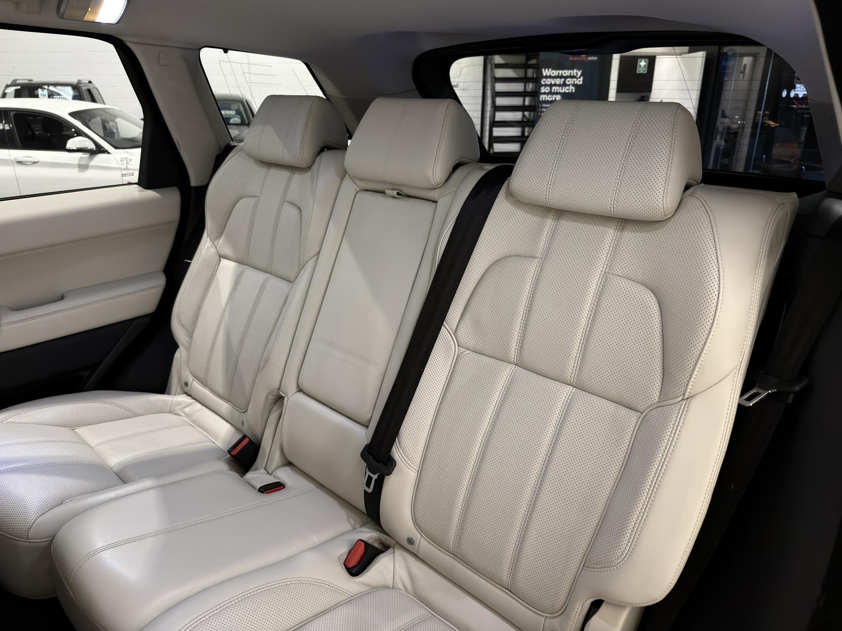 Land Rover Range Rover Sport 3.0 SD V6 HSE Dynamic SUV 5dr Diesel Auto 4WD Euro 5 (s/s) (306 ps)