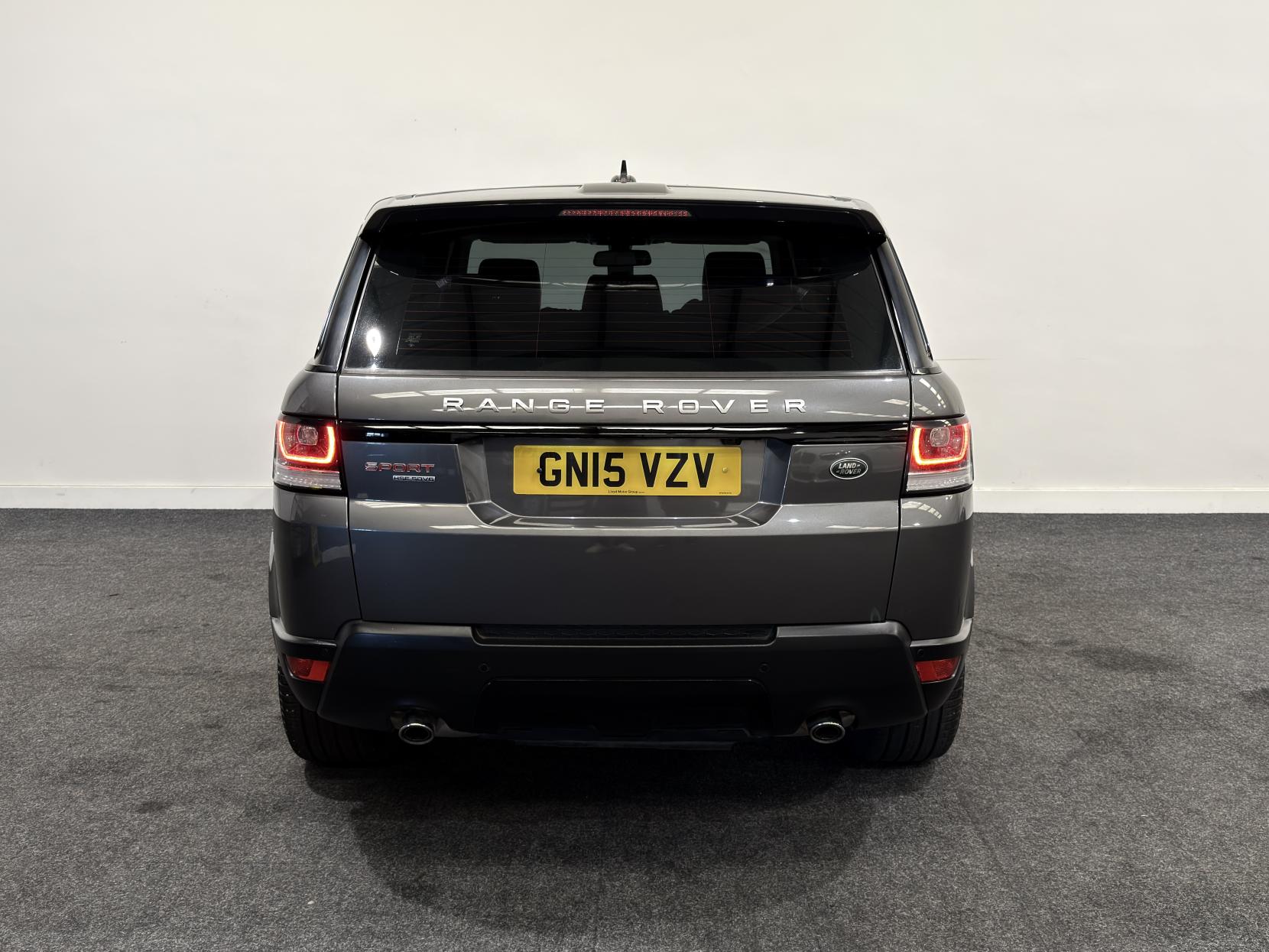 Land Rover Range Rover Sport 3.0 SD V6 HSE Dynamic SUV 5dr Diesel Auto 4WD Euro 5 (s/s) (306 ps)