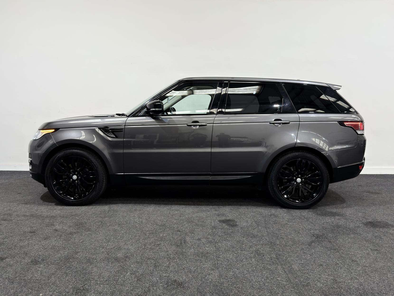 Land Rover Range Rover Sport 3.0 SD V6 HSE Dynamic SUV 5dr Diesel Auto 4WD Euro 5 (s/s) (306 ps)