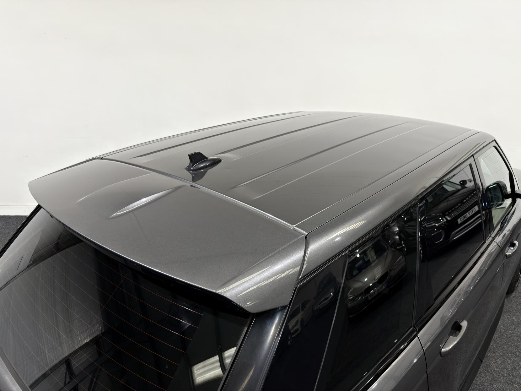 Land Rover Range Rover Sport 3.0 SD V6 HSE Dynamic SUV 5dr Diesel Auto 4WD Euro 5 (s/s) (306 ps)