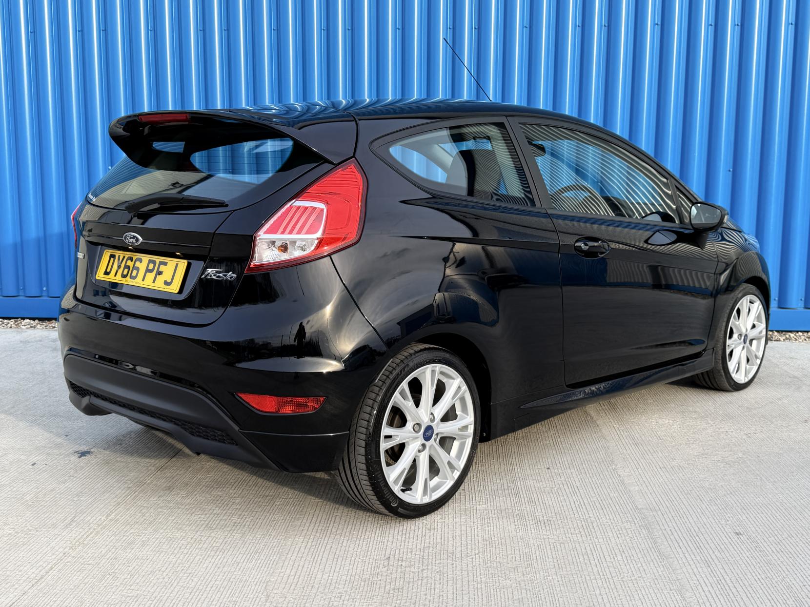 Ford Fiesta 1.0T EcoBoost Zetec S Hatchback 3dr Petrol Manual Euro 6 (s/s) (125 ps)