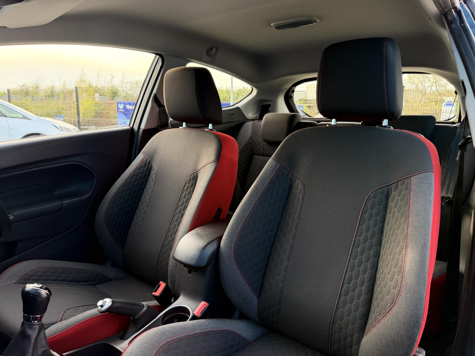 Ford Fiesta 1.0T EcoBoost Zetec S Hatchback 3dr Petrol Manual Euro 6 (s/s) (125 ps)