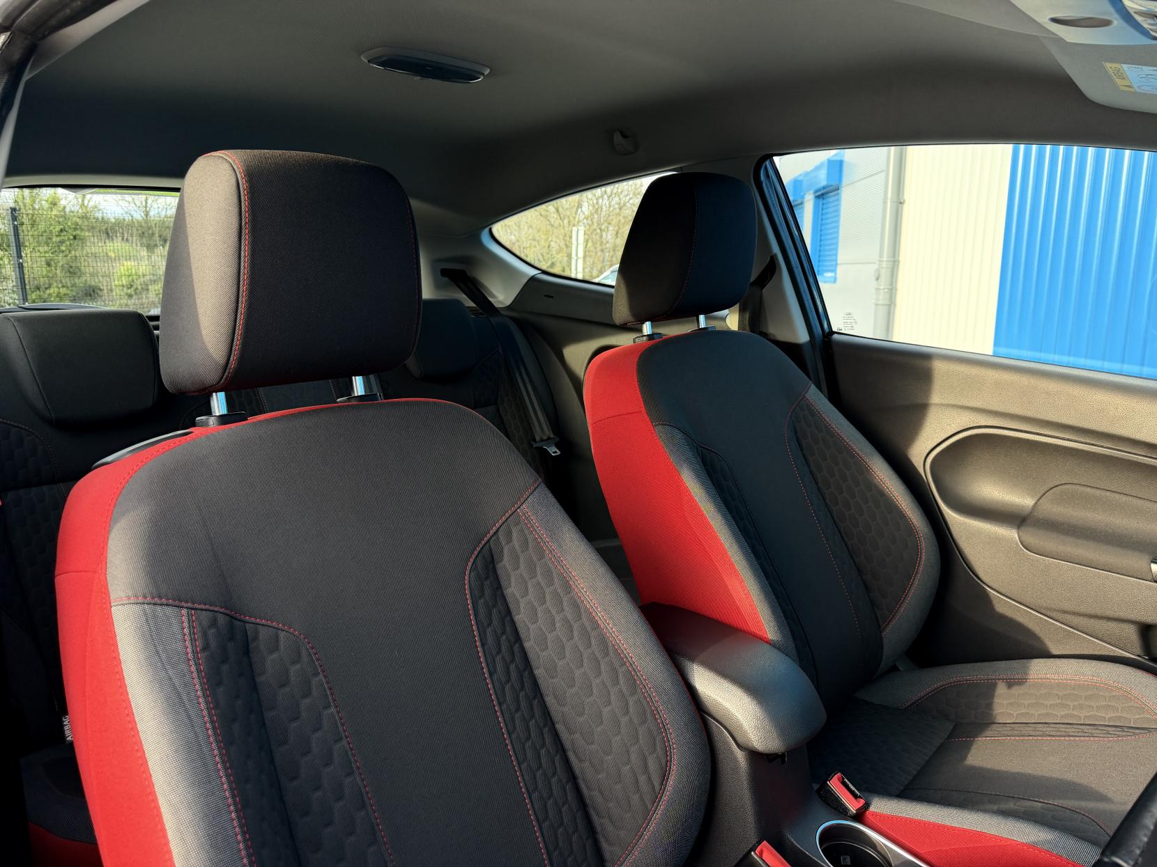 Ford Fiesta 1.0T EcoBoost Zetec S Hatchback 3dr Petrol Manual Euro 6 (s/s) (125 ps)