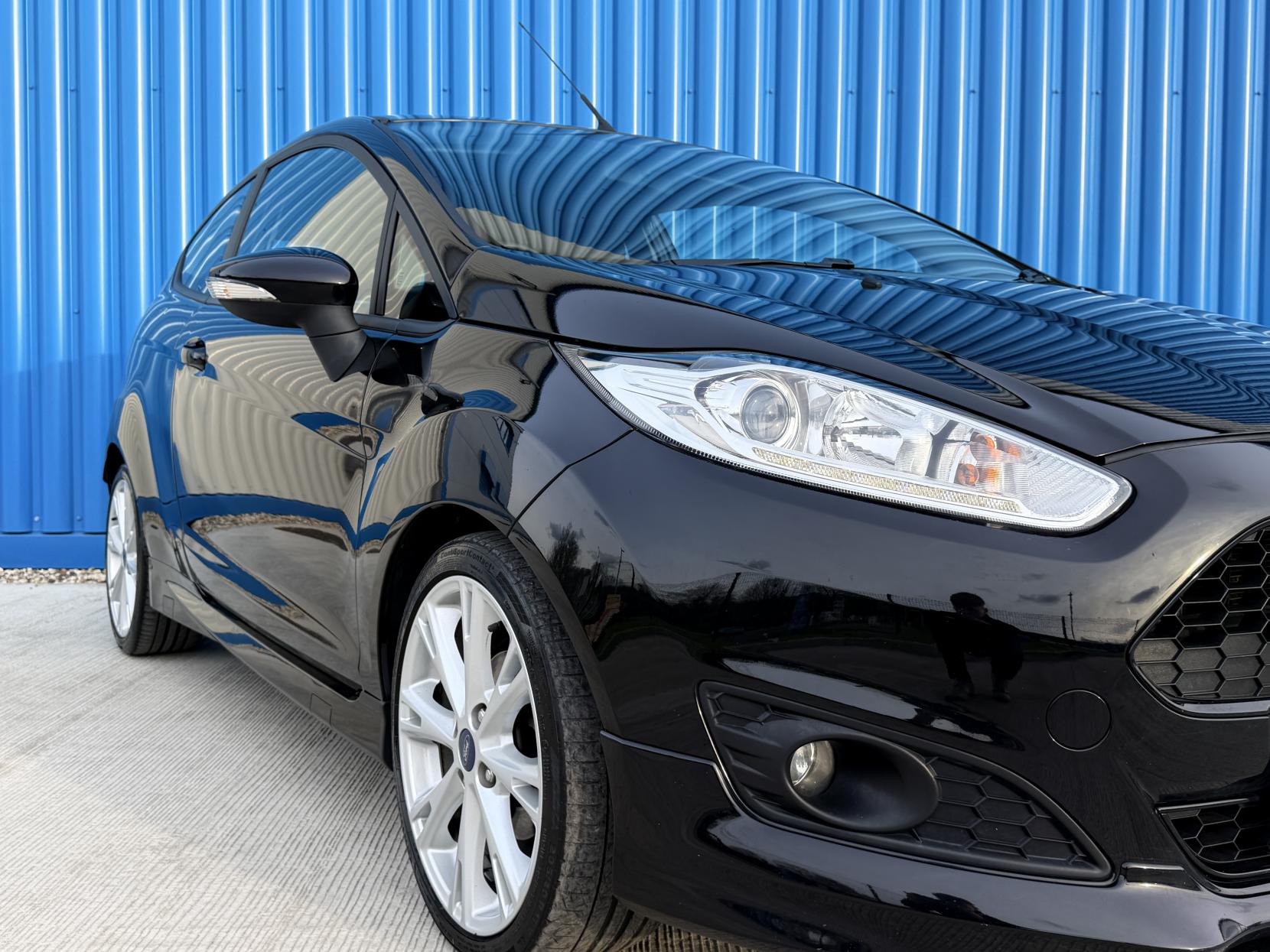 Ford Fiesta 1.0T EcoBoost Zetec S Hatchback 3dr Petrol Manual Euro 6 (s/s) (125 ps)