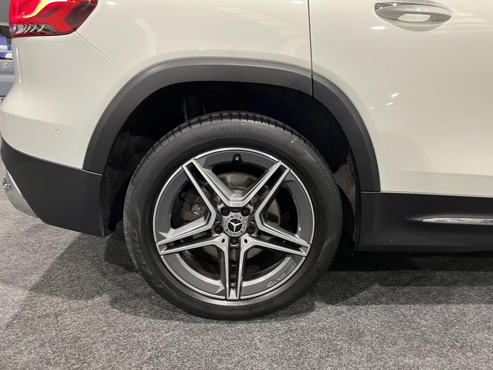 Mercedes-Benz GLB 2.0 GLB200d AMG Line (Premium 2) SUV 5dr Diesel 8G-DCT Euro 6 (s/s) (150 ps)