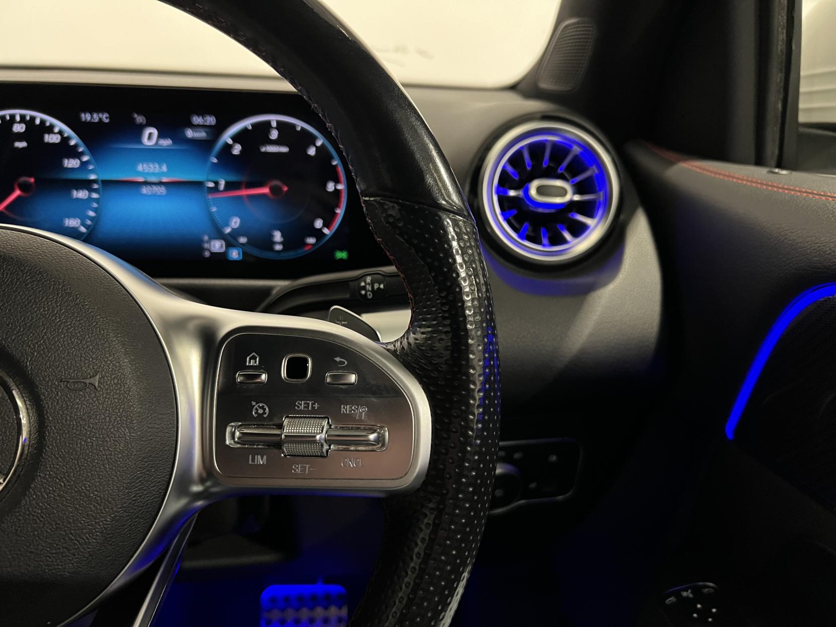 Mercedes-Benz GLB 2.0 GLB200d AMG Line (Premium 2) SUV 5dr Diesel 8G-DCT Euro 6 (s/s) (150 ps)
