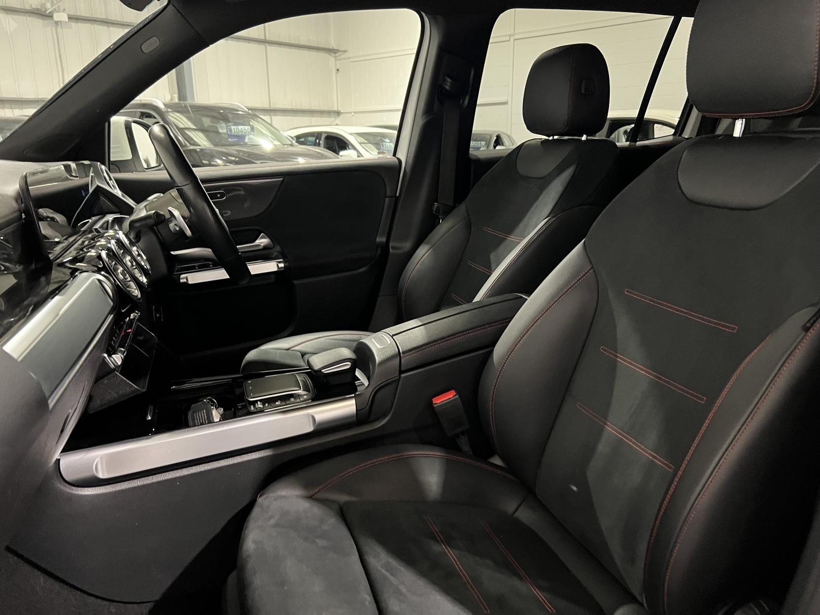 Mercedes-Benz GLB 2.0 GLB200d AMG Line (Premium 2) SUV 5dr Diesel 8G-DCT Euro 6 (s/s) (150 ps)