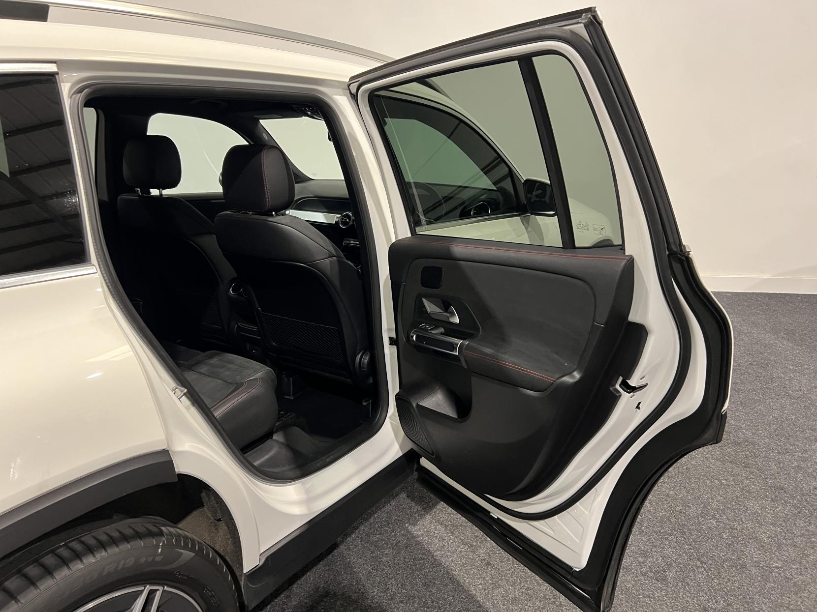 Mercedes-Benz GLB 2.0 GLB200d AMG Line (Premium 2) SUV 5dr Diesel 8G-DCT Euro 6 (s/s) (150 ps)