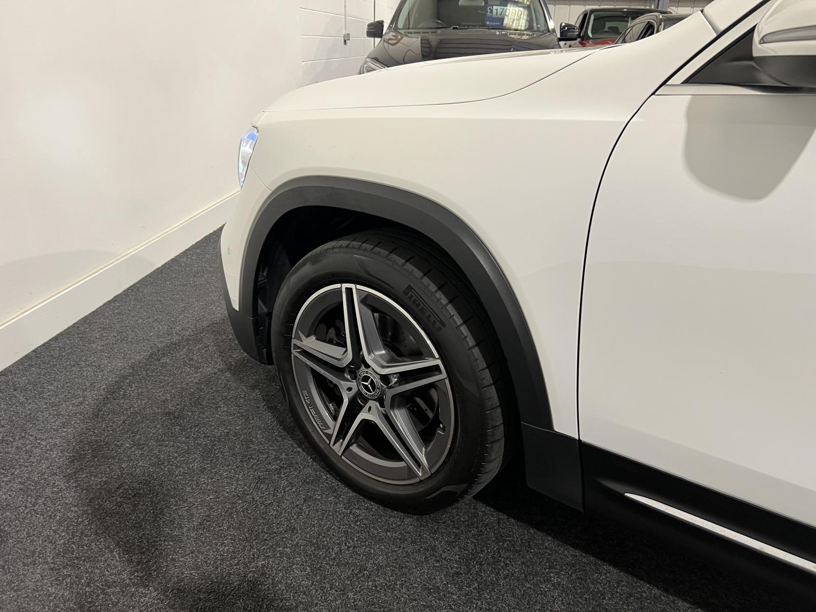 Mercedes-Benz GLB 2.0 GLB200d AMG Line (Premium 2) SUV 5dr Diesel 8G-DCT Euro 6 (s/s) (150 ps)