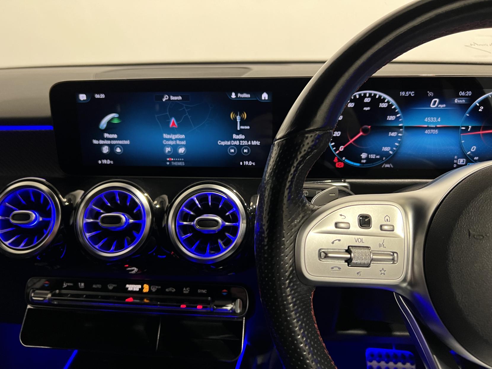 Mercedes-Benz GLB 2.0 GLB200d AMG Line (Premium 2) SUV 5dr Diesel 8G-DCT Euro 6 (s/s) (150 ps)