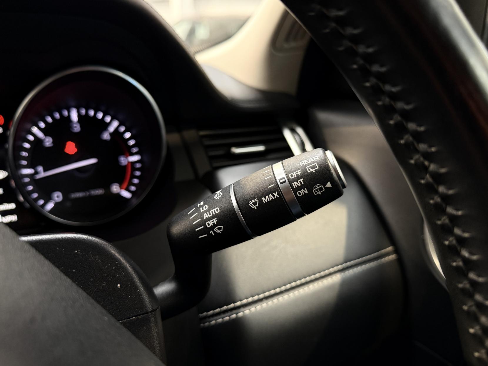 Land Rover Range Rover Evoque 2.2 SD4 Prestige Lux SUV 5dr Diesel Auto 4WD Euro 5 (s/s) (190 ps)