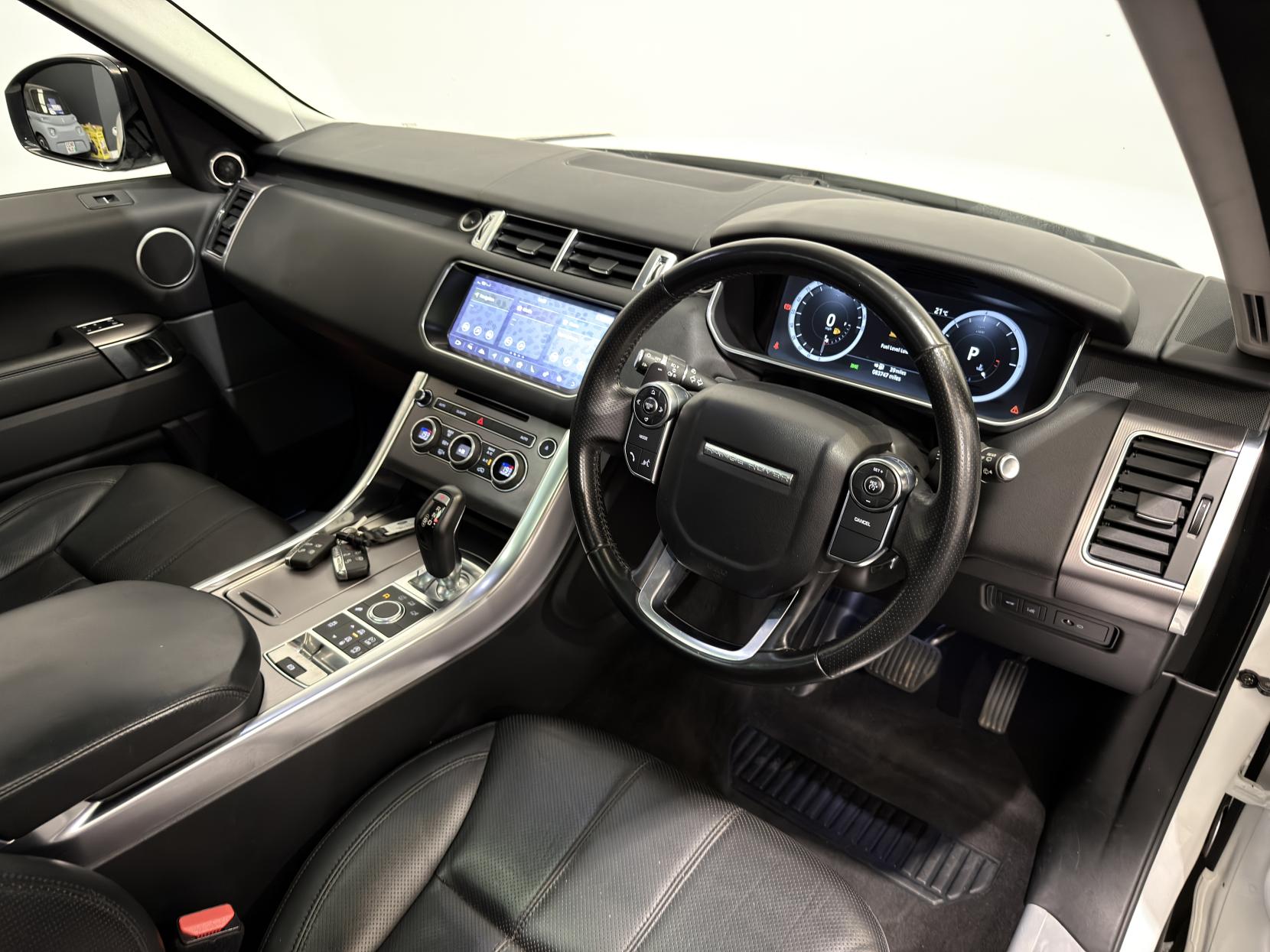 Land Rover Range Rover Sport 3.0 SD V6 HSE SUV 5dr Diesel Auto 4WD Euro 6 (s/s) (306 ps)