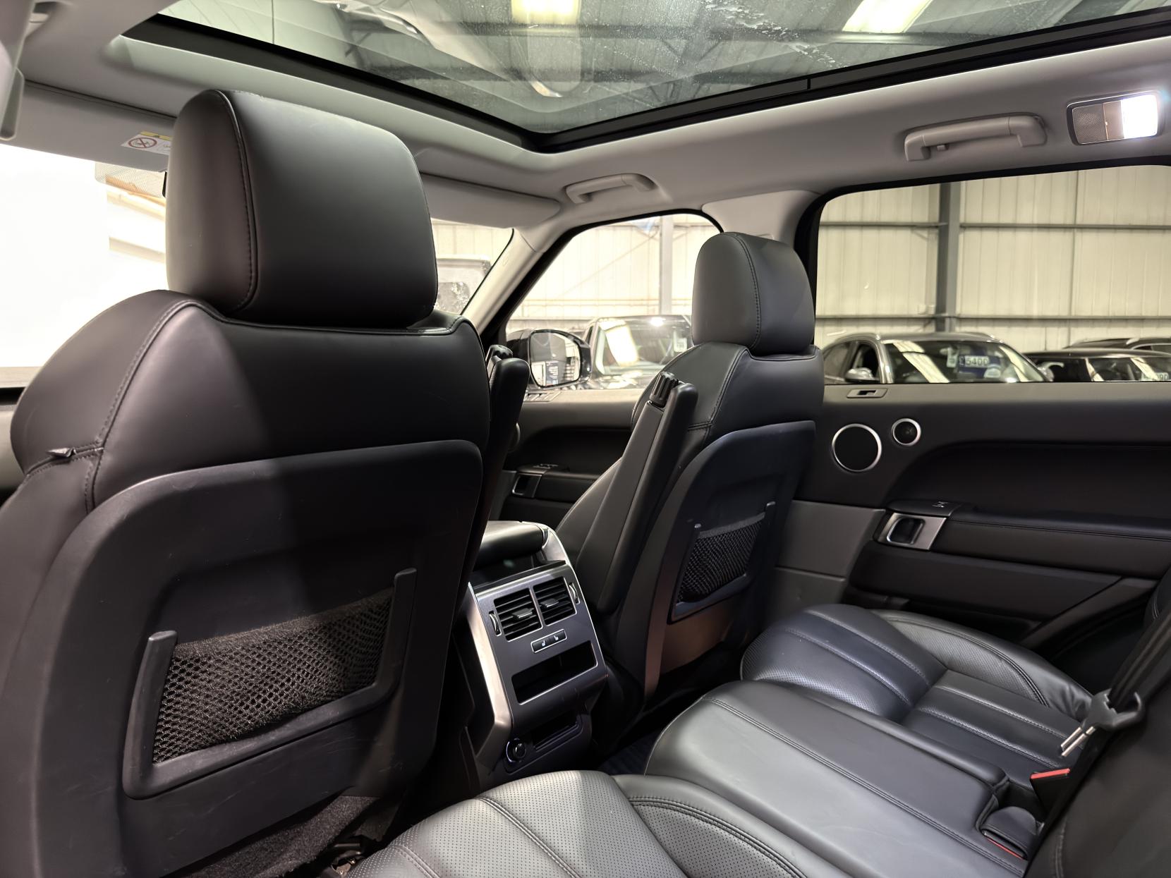 Land Rover Range Rover Sport 3.0 SD V6 HSE SUV 5dr Diesel Auto 4WD Euro 6 (s/s) (306 ps)