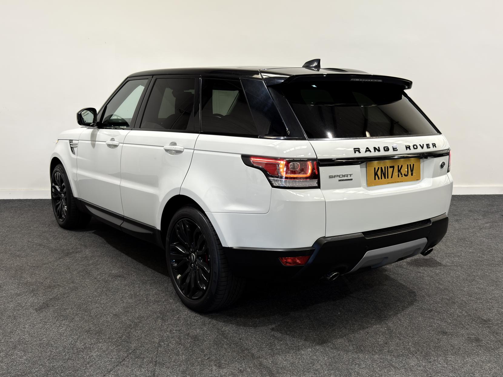 Land Rover Range Rover Sport 3.0 SD V6 HSE SUV 5dr Diesel Auto 4WD Euro 6 (s/s) (306 ps)