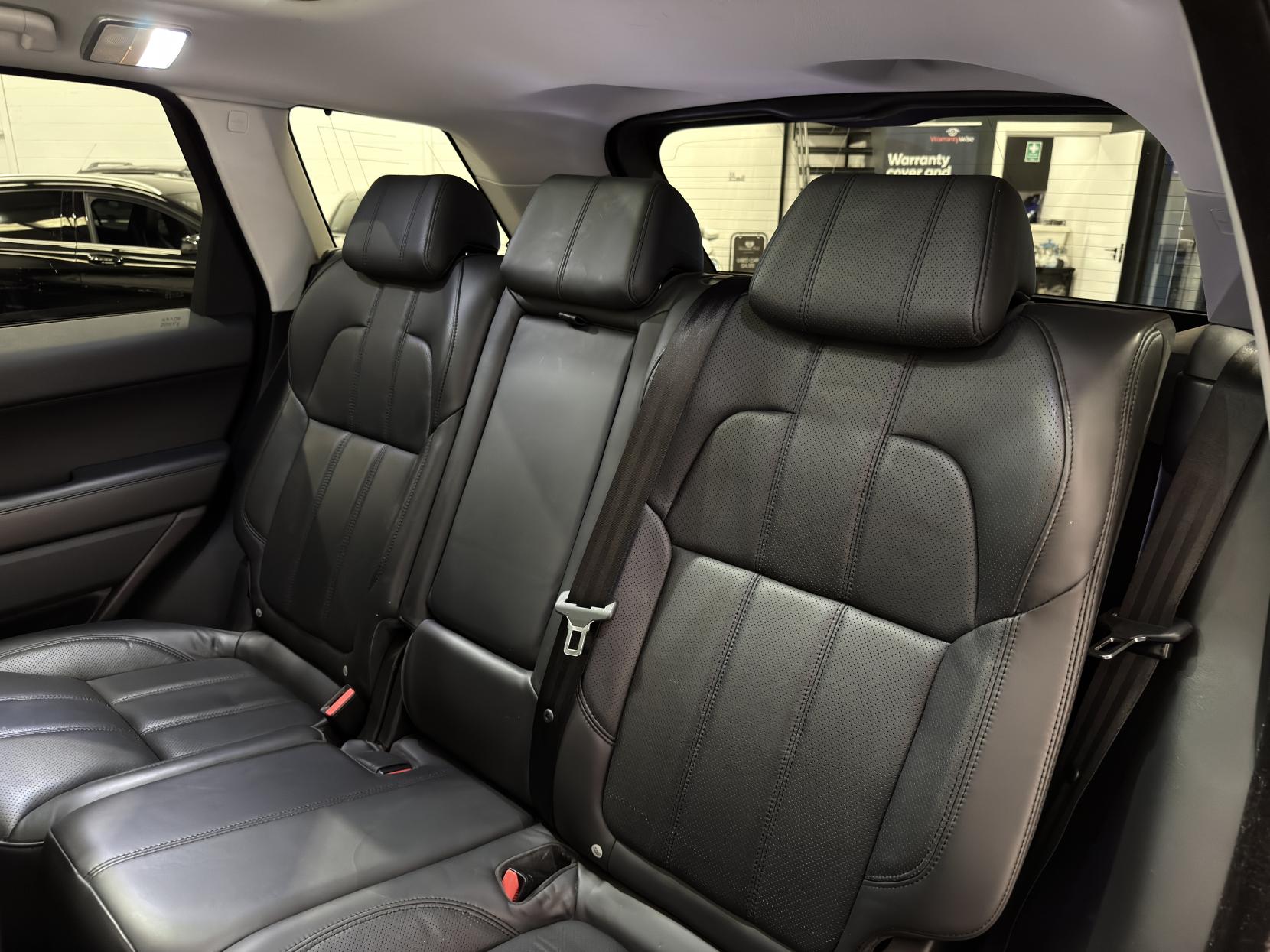 Land Rover Range Rover Sport 3.0 SD V6 HSE SUV 5dr Diesel Auto 4WD Euro 6 (s/s) (306 ps)