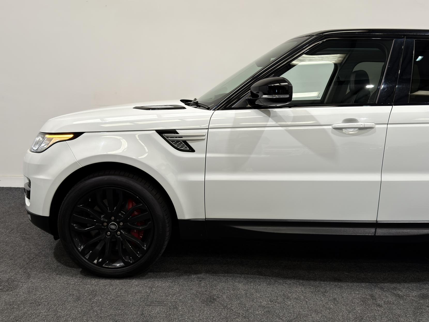 Land Rover Range Rover Sport 3.0 SD V6 HSE SUV 5dr Diesel Auto 4WD Euro 6 (s/s) (306 ps)