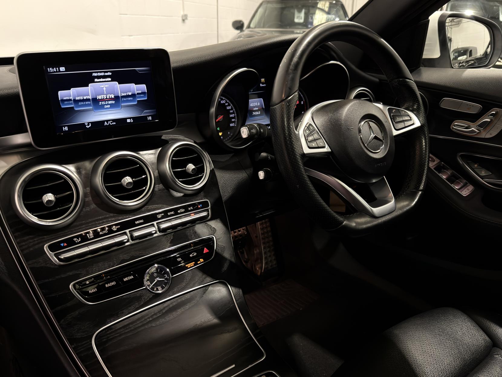 Mercedes-Benz C Class 1.6 C200d AMG Line (Premium) Saloon 4dr Diesel G-Tronic+ Euro 6 (s/s) (136 ps)
